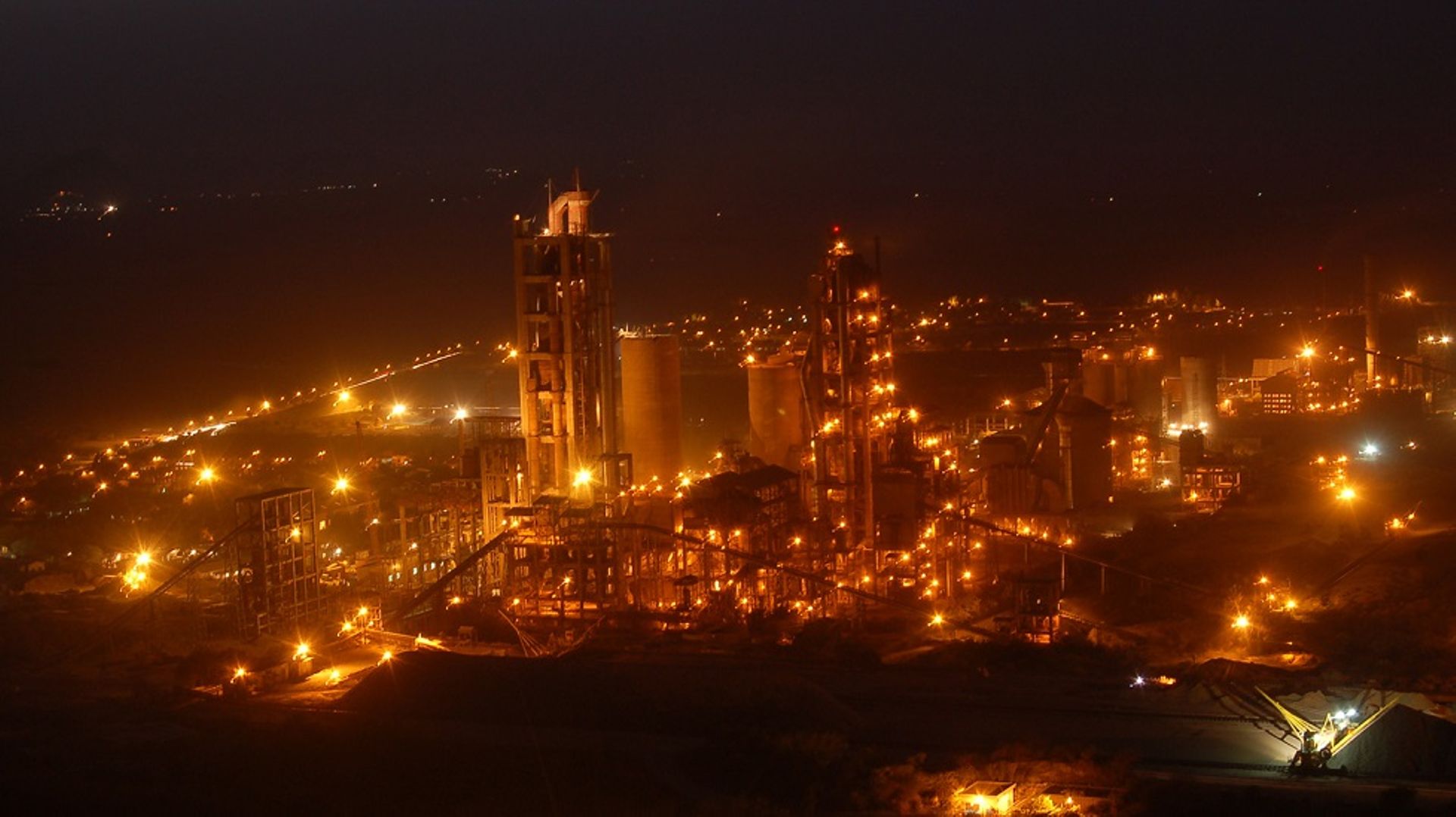 Bain-backed consortium said to be highest bidder for India's Binani Cement