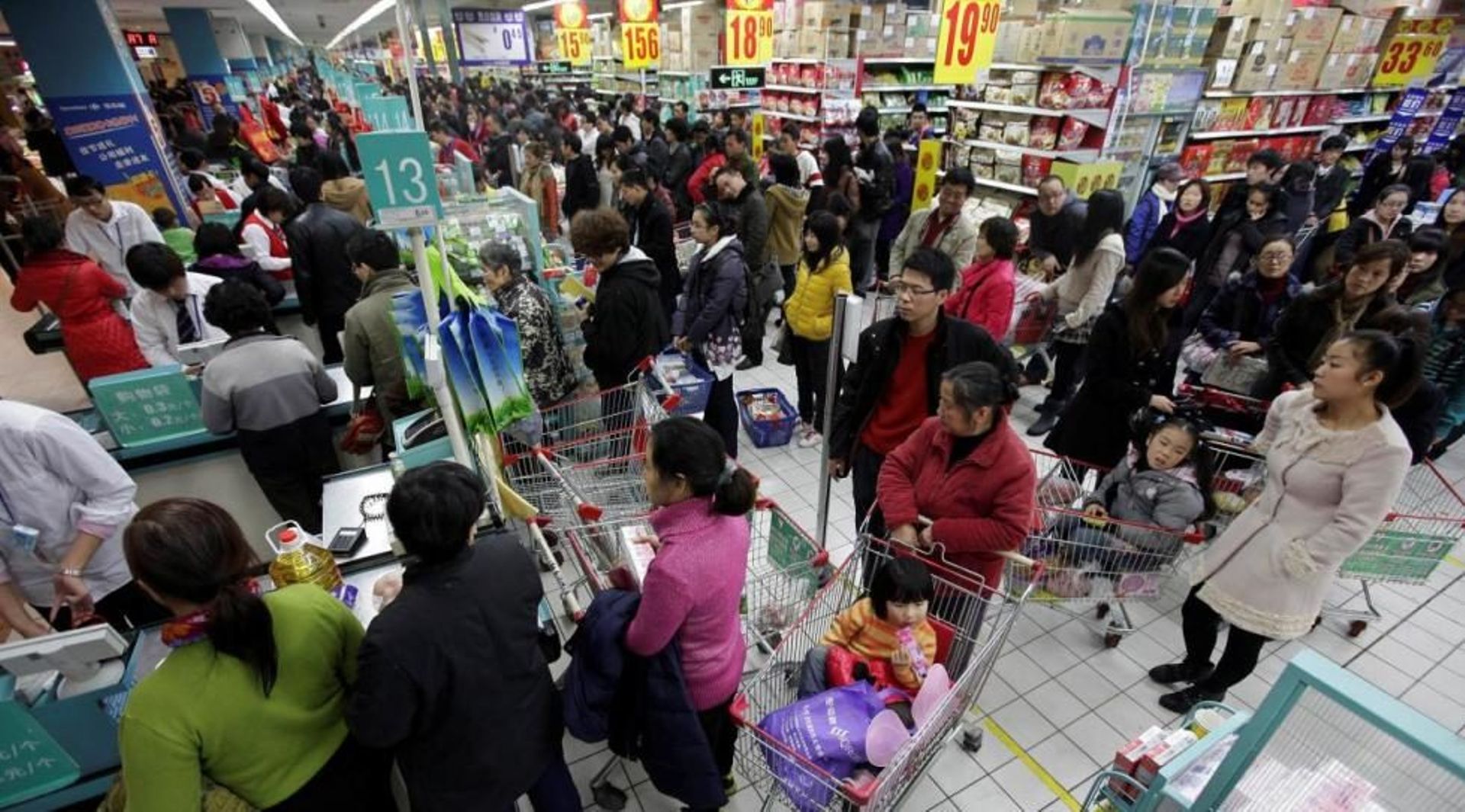 Chinese tech giants Alibaba, Tencent rally troops amid $10b retail battle