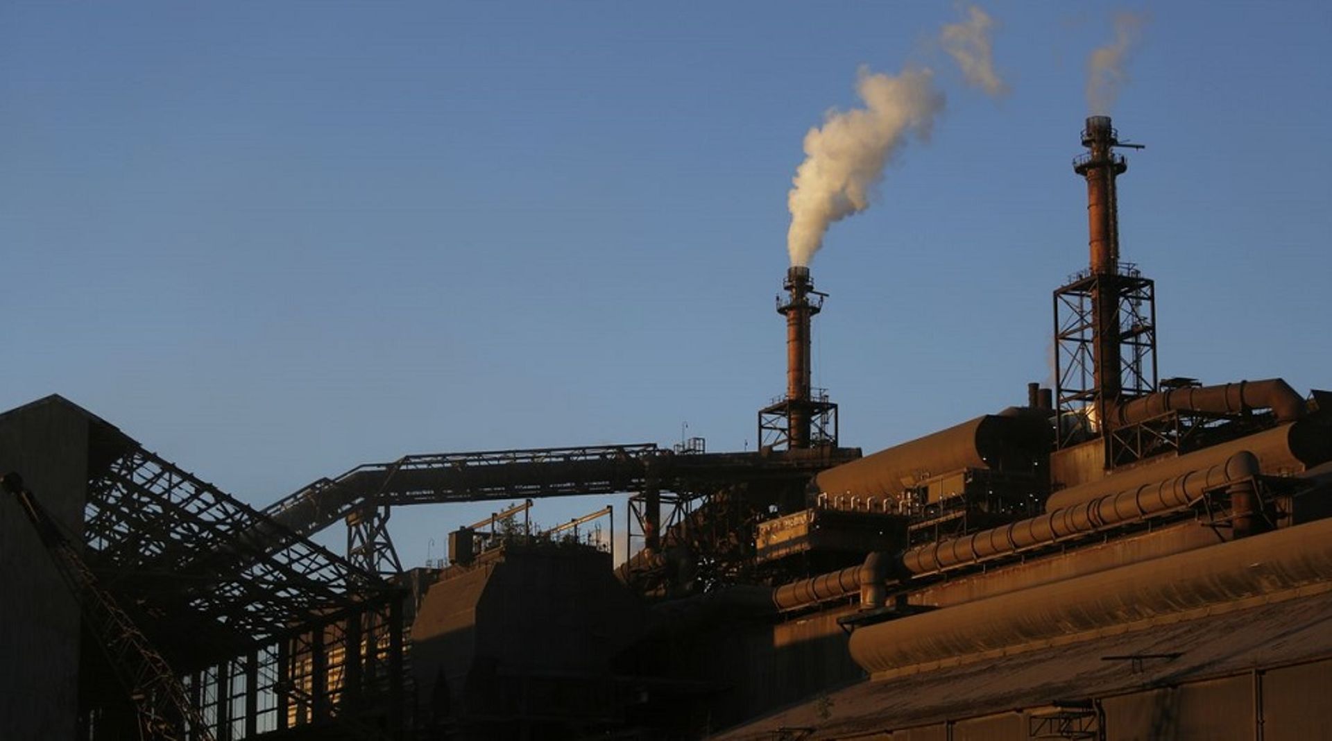 ArcelorMittal to challenge legitimacy of VTB-led bid for Essar Steel in court