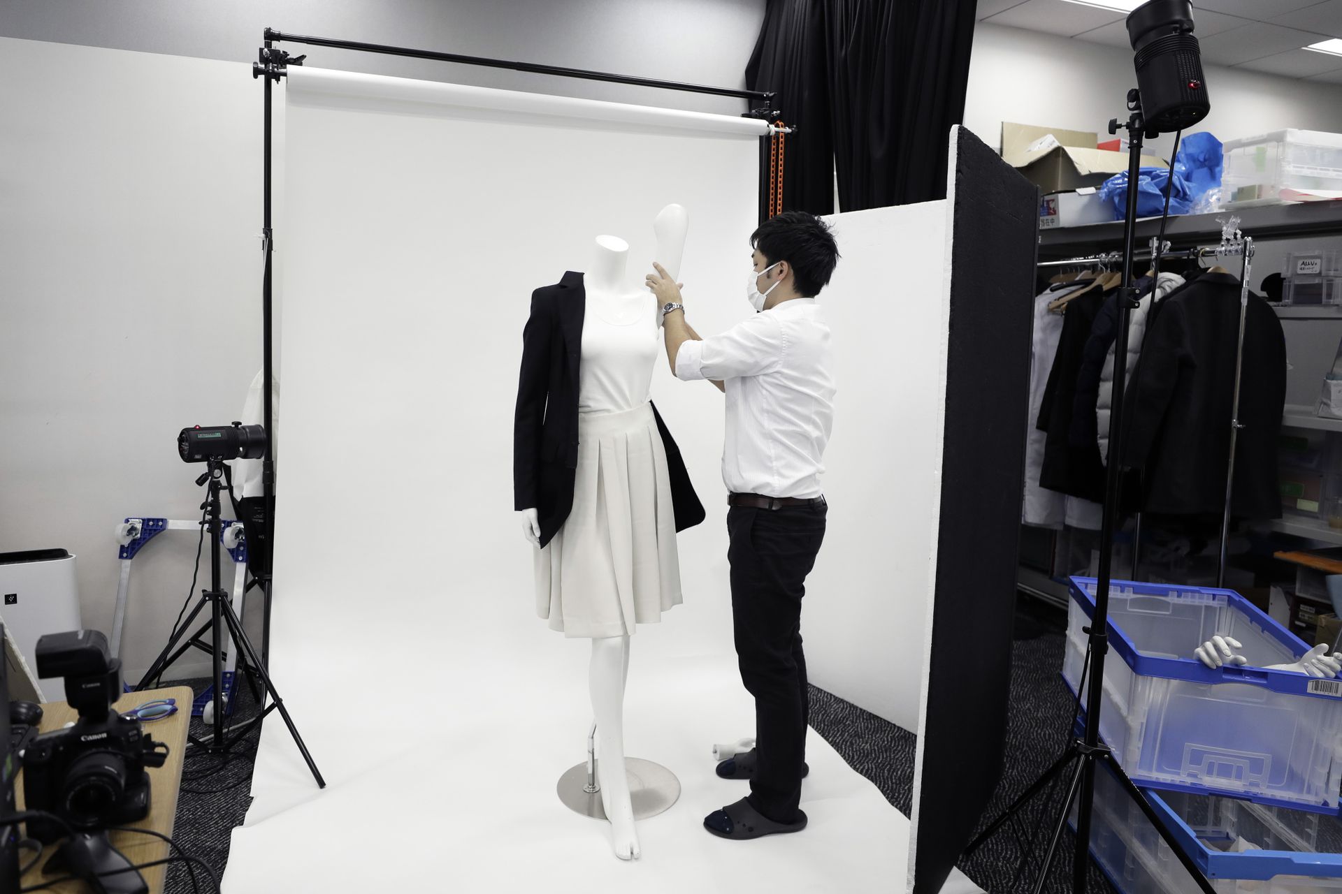 Japan's used luxury items startup Sou makes strong debut on Tokyo exchange