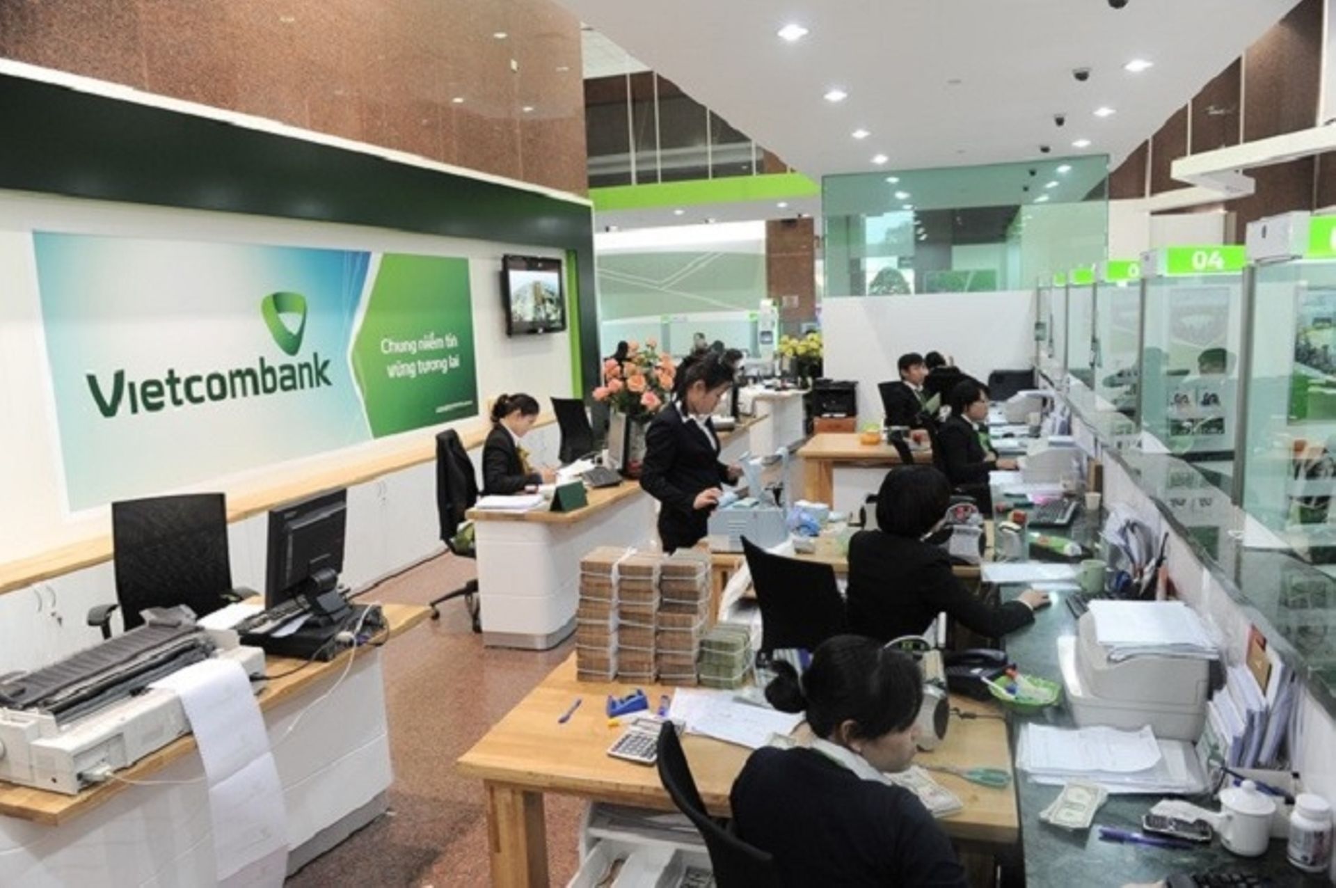 FWD Group to buy Vietcombank-Cardif Life Insurance