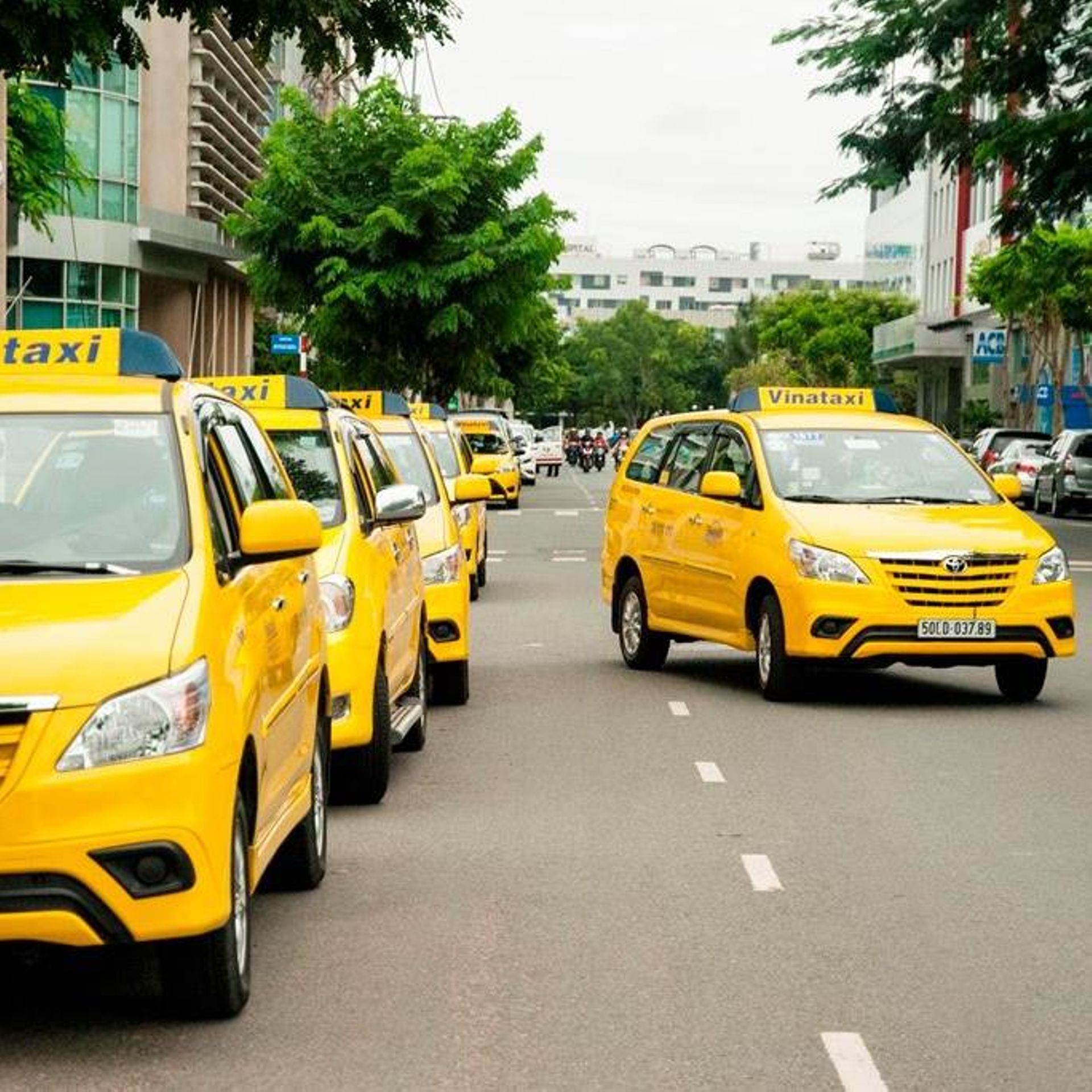 Vietnam: ComfortDelgro Savico Taxi, Vinataxi merge to take on Grab