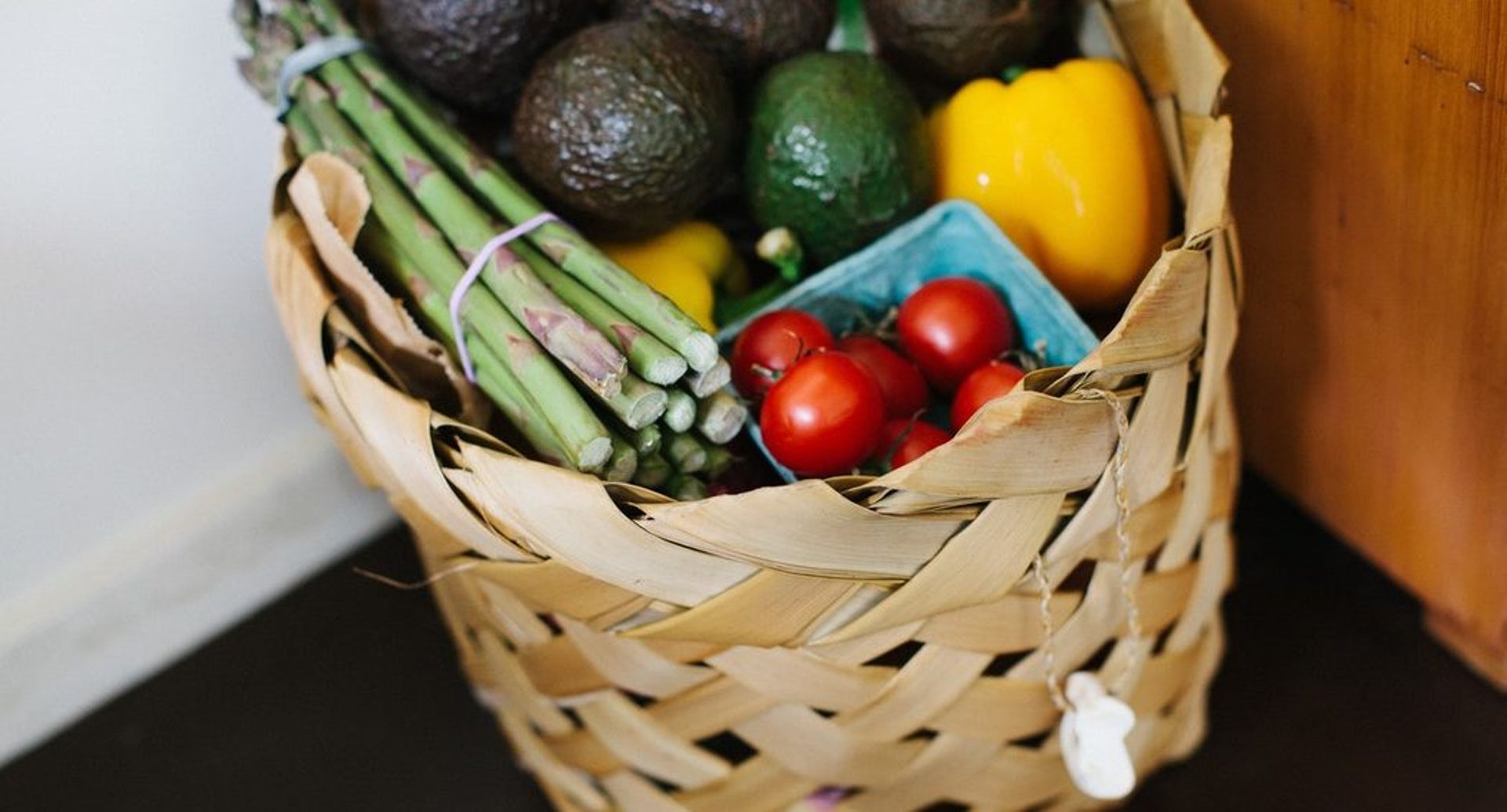 Chinese online grocer Dingdong Maicai raises $330m in Vision Fund-led round