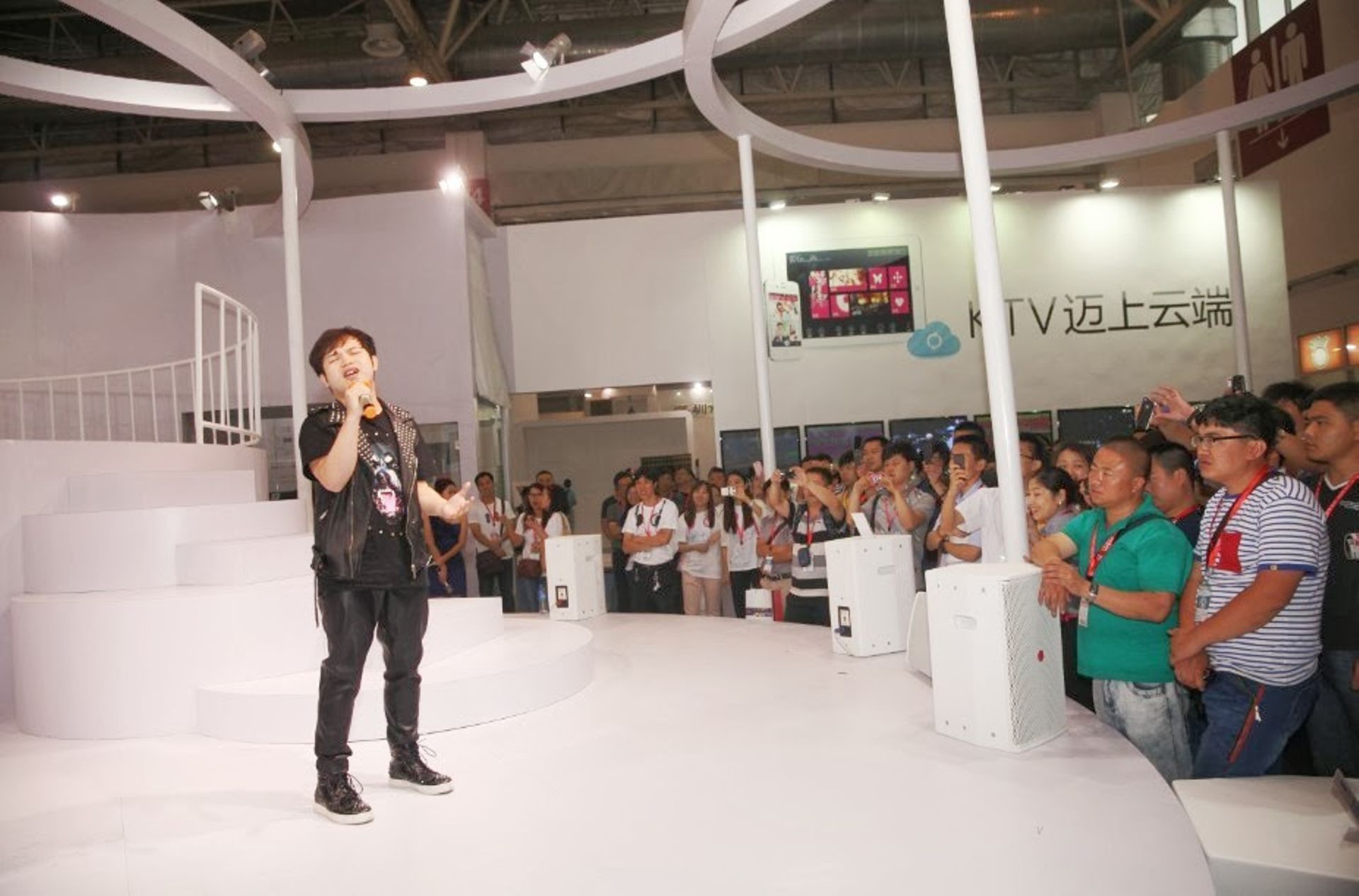 China Digest: Minsheng leads Thunder Stone round; CMVI invests $12.7m in UK drug firm Blueberry