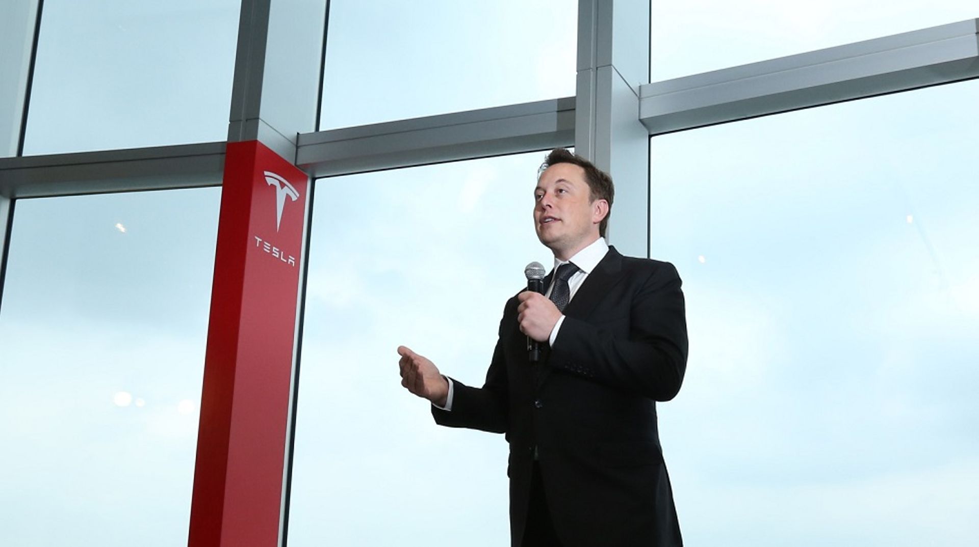 Musk's Tesla buyout plan - No formal offer, no firm deals with advisers