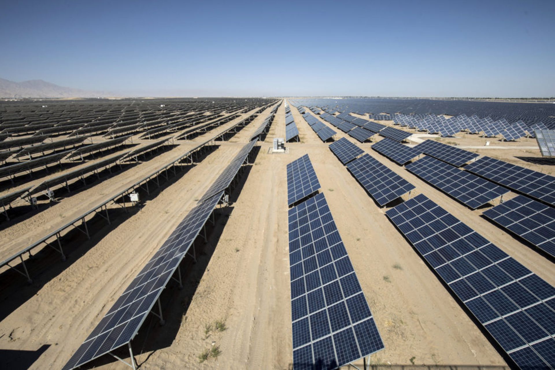 Chinese solar majors Jinko, GCL-Poly, LONGi double down on growth as shares plunge