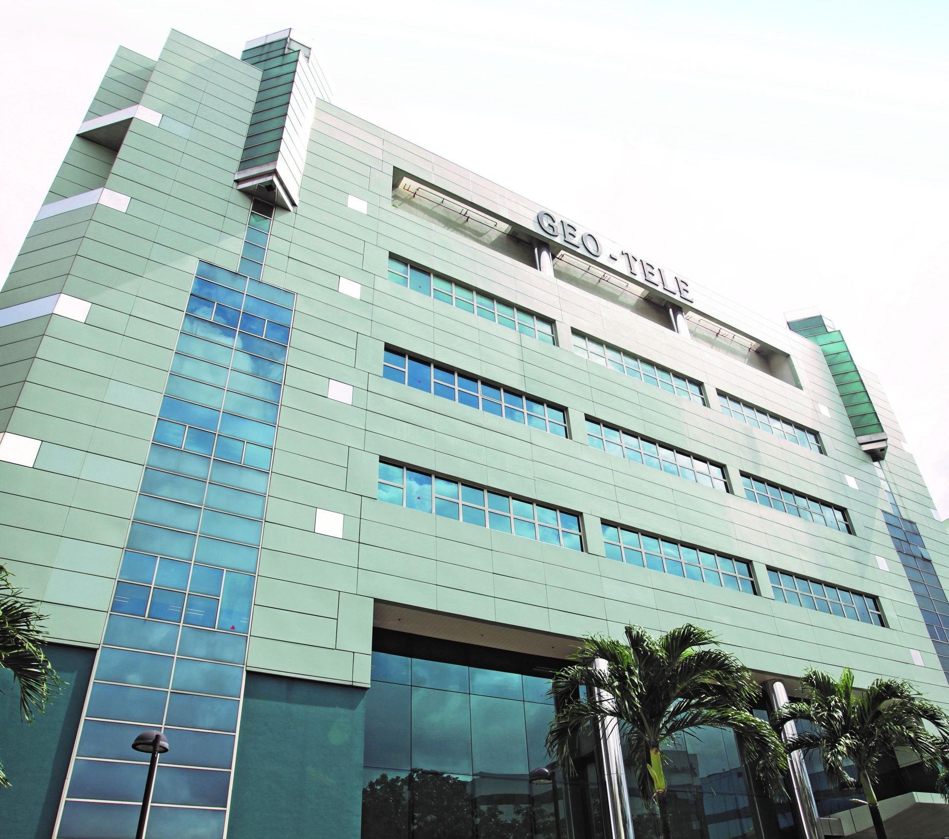 Ascendas-Singbridge acquires SG data centre; LaSalle buys logistics facility in Japan