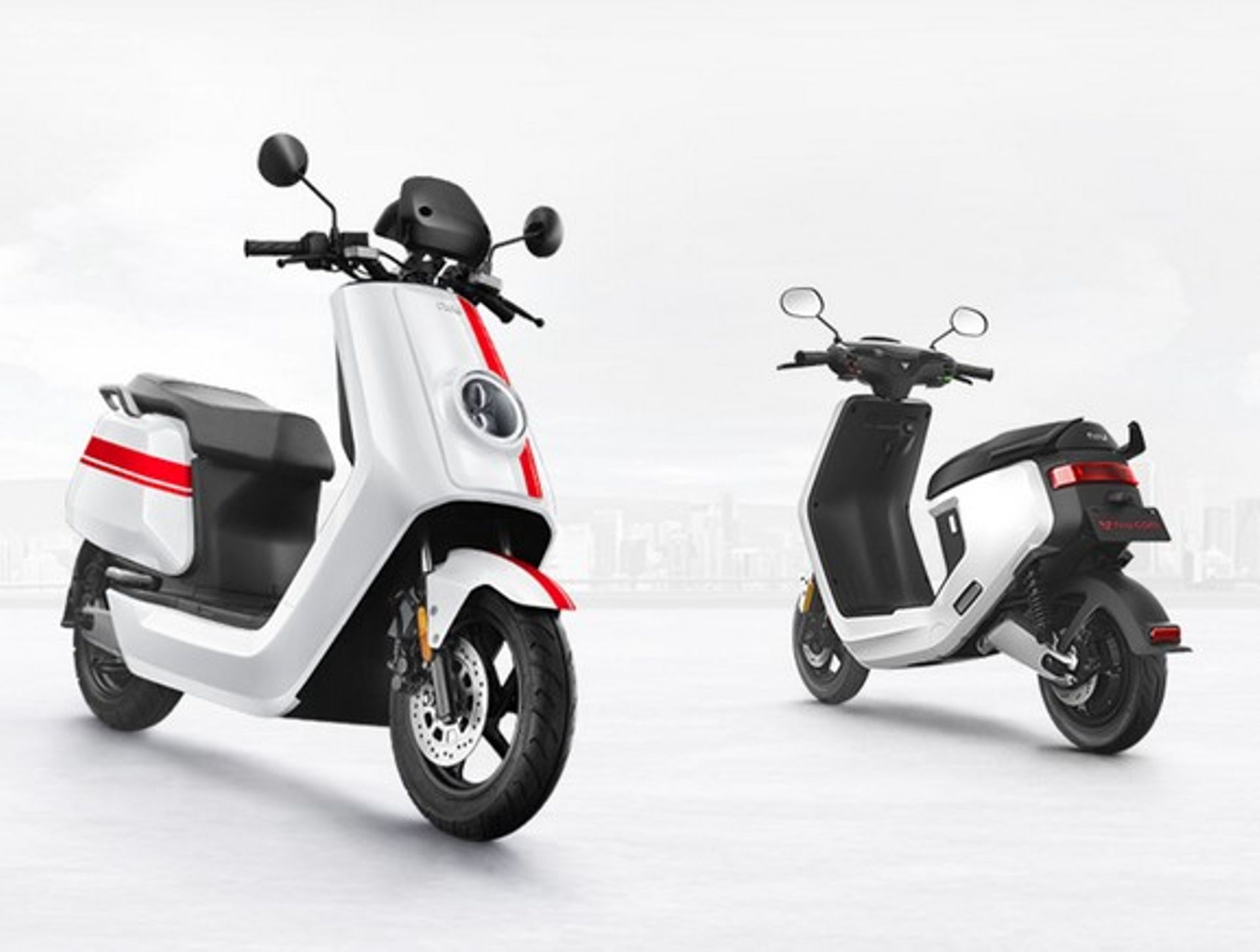 Chinese electric scooter maker Niu in talks to supply Gojek