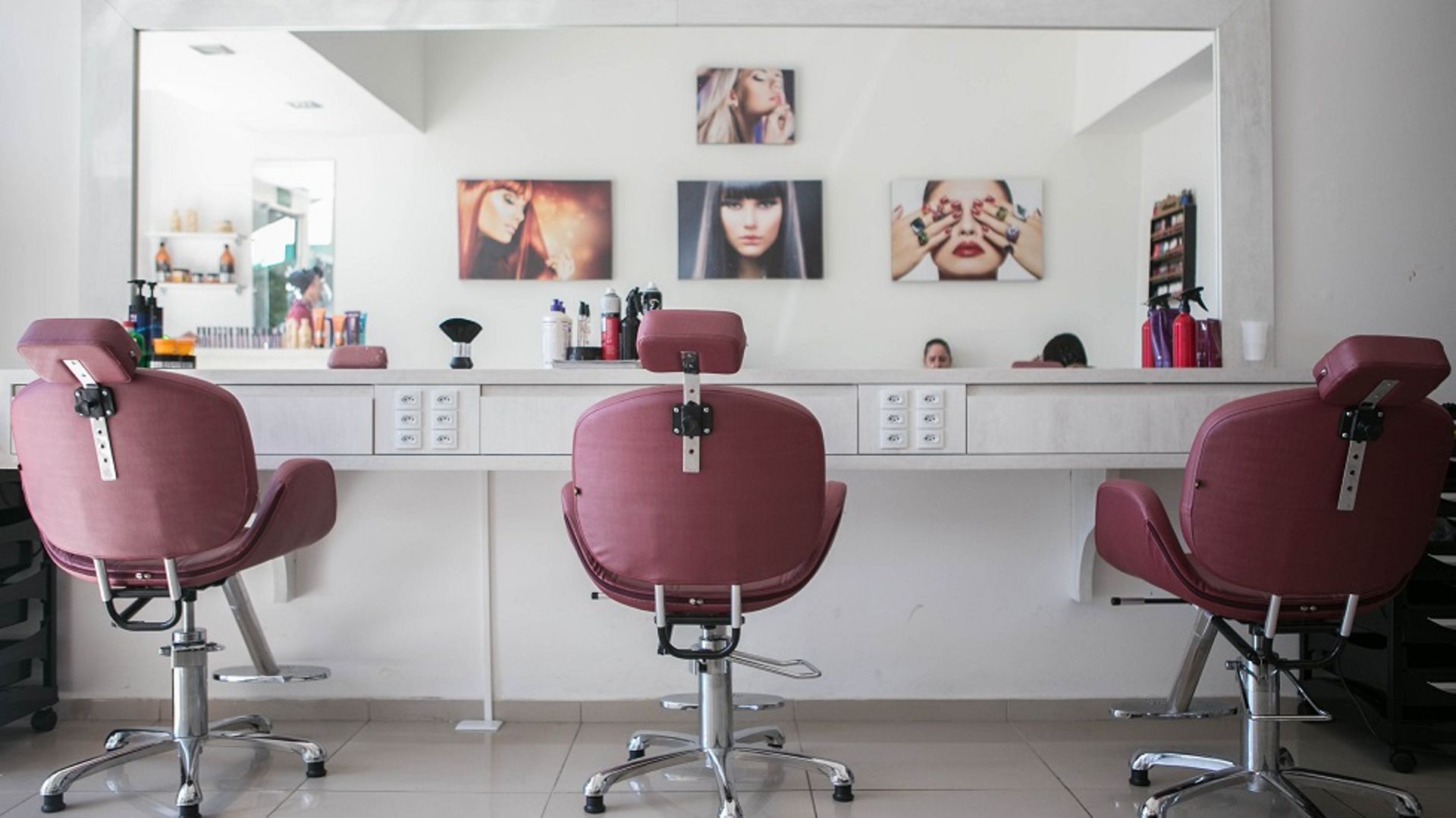 Sunrise Capital-backed beauty salon chain AB & Company acquires Agir
