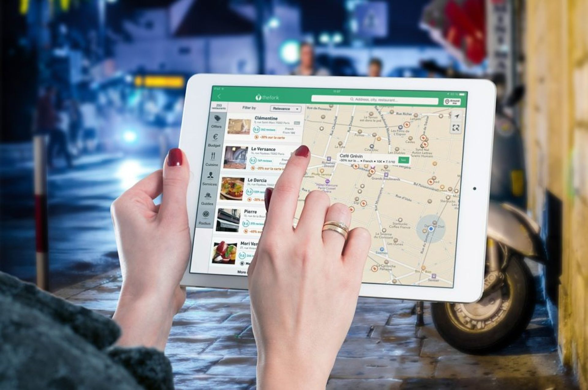 HERE partners Navinfo to offer mapping services in China