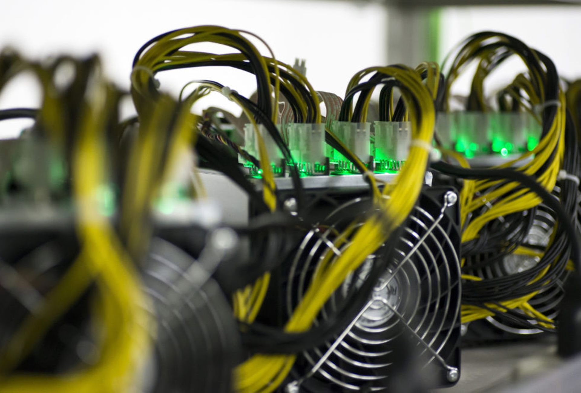Crypto mining chip-maker Bitmain lets HK IPO application lapse