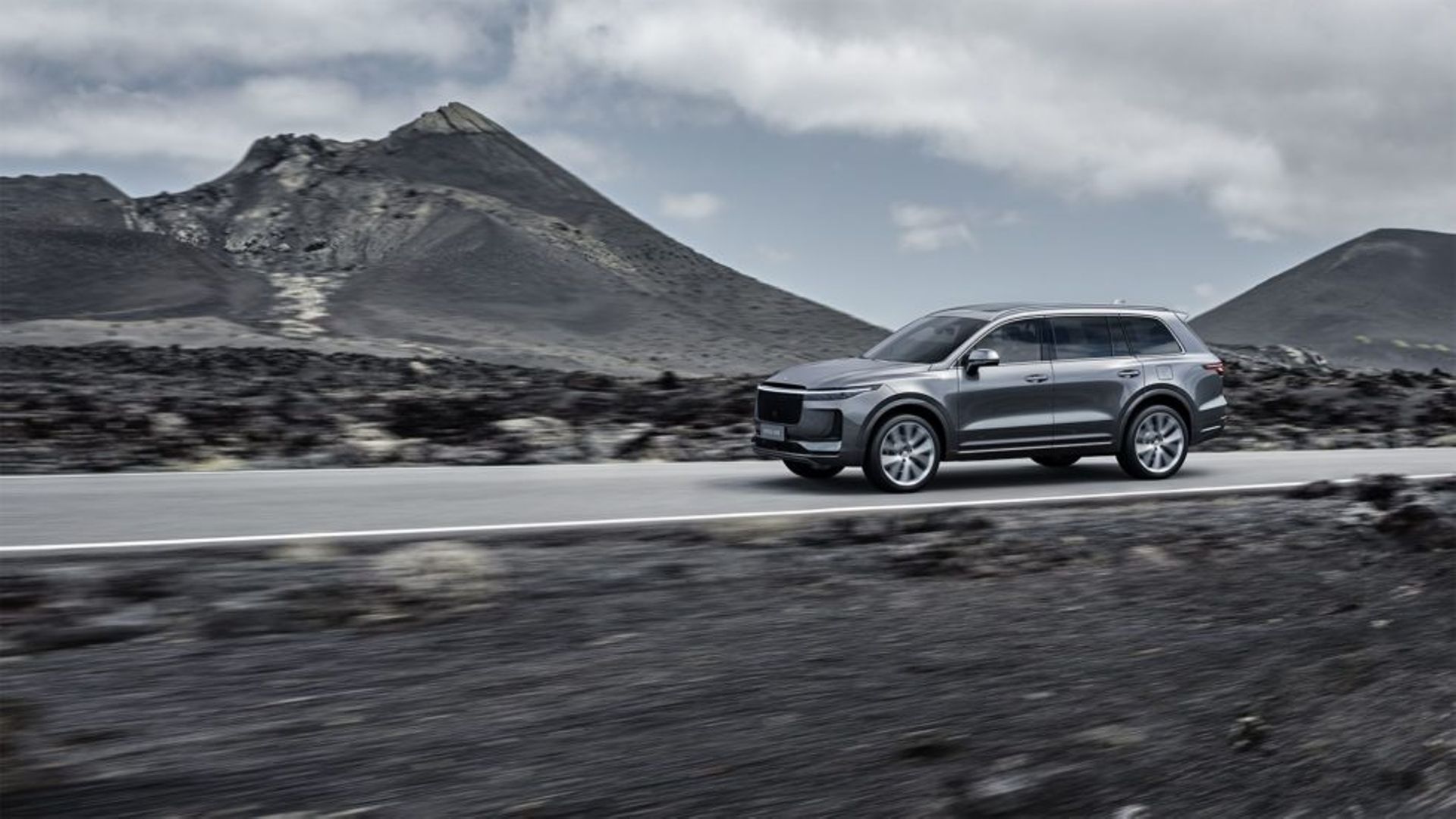 Chinese EV maker CHJ seeks to raise up to $500m, eyes listing next year