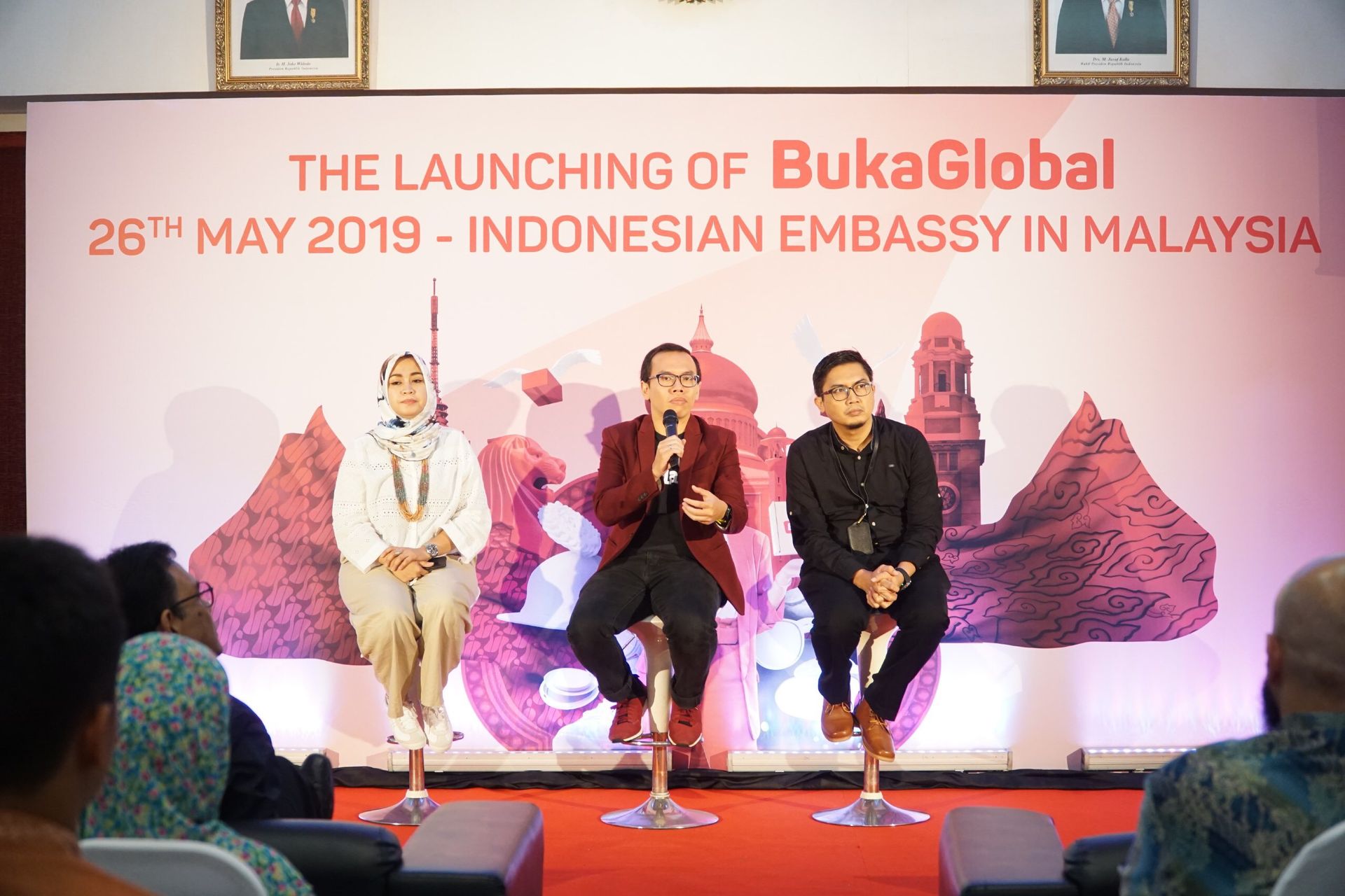 Indonesia Digest: Bukalapak enters Malaysia; LINE partners iPrice