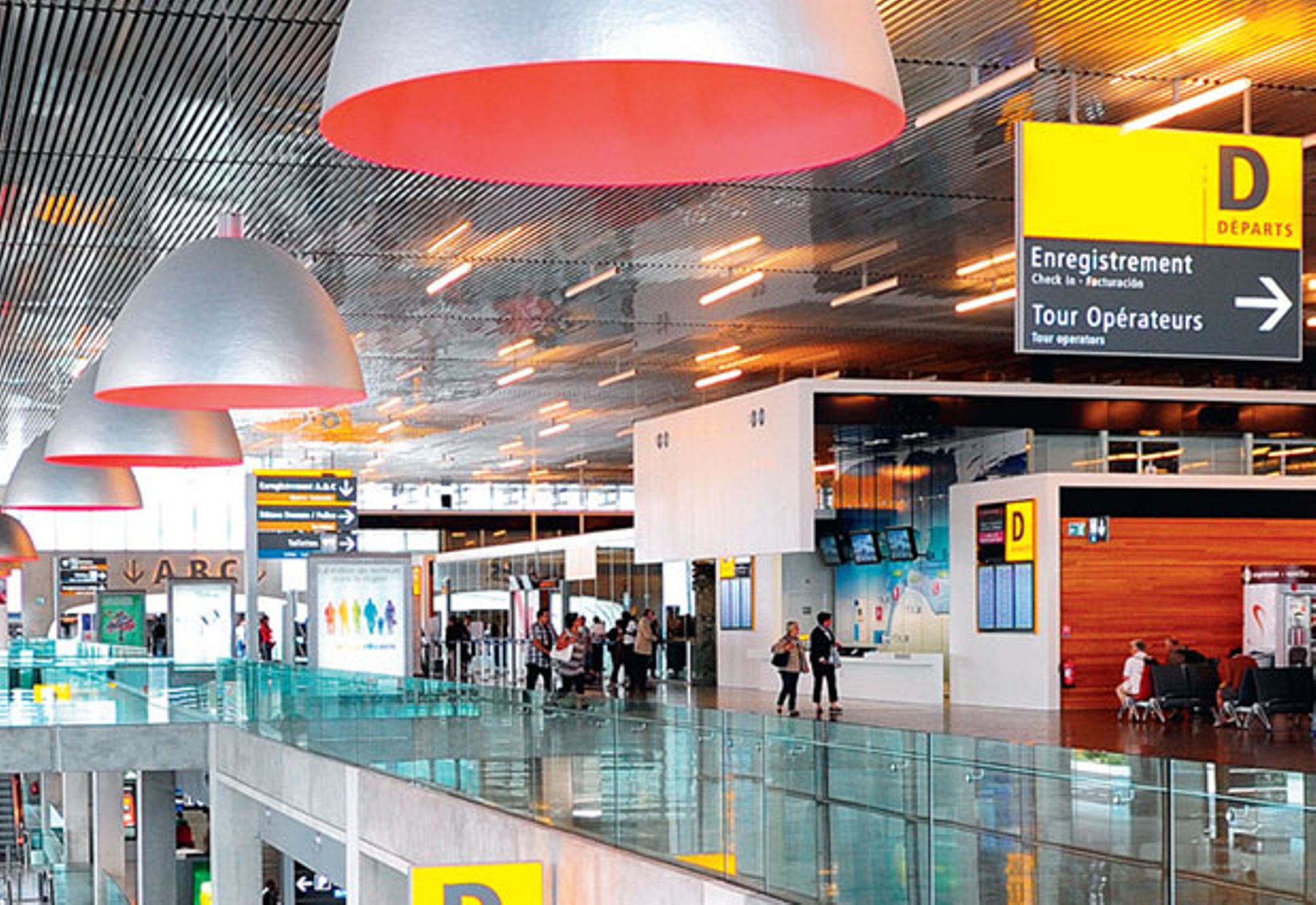 Eiffage in talks with Chinese vehicle Casil to buy 49.99% in Toulouse airport