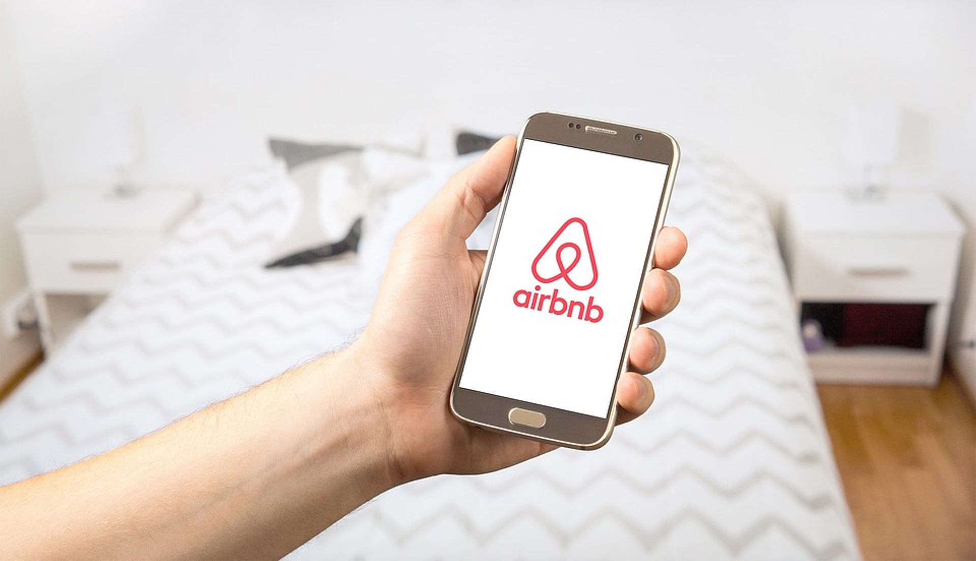 Airbnb's China domestic bookings data shows signs of rebound