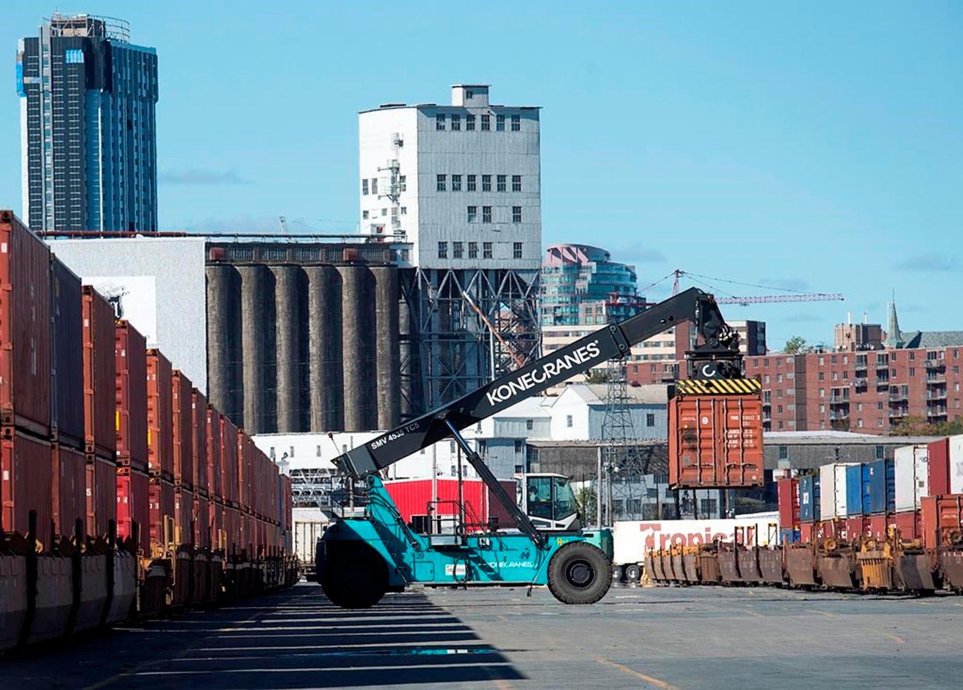 PSA International completes acquisition of Canadian container terminal