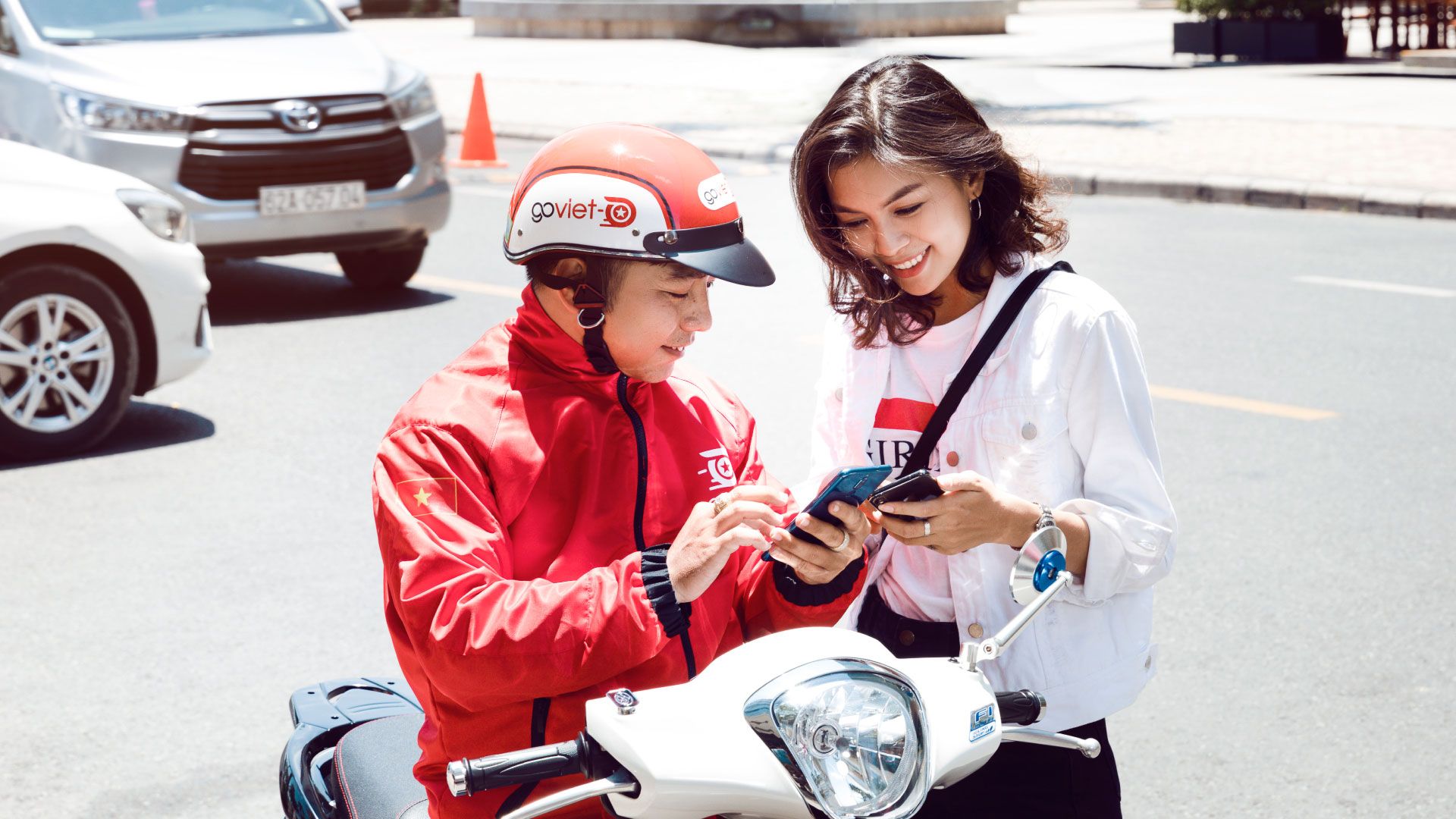 Vietnamese ride-hailers choose niche play to avoid faceoff with cash-rich decacorns