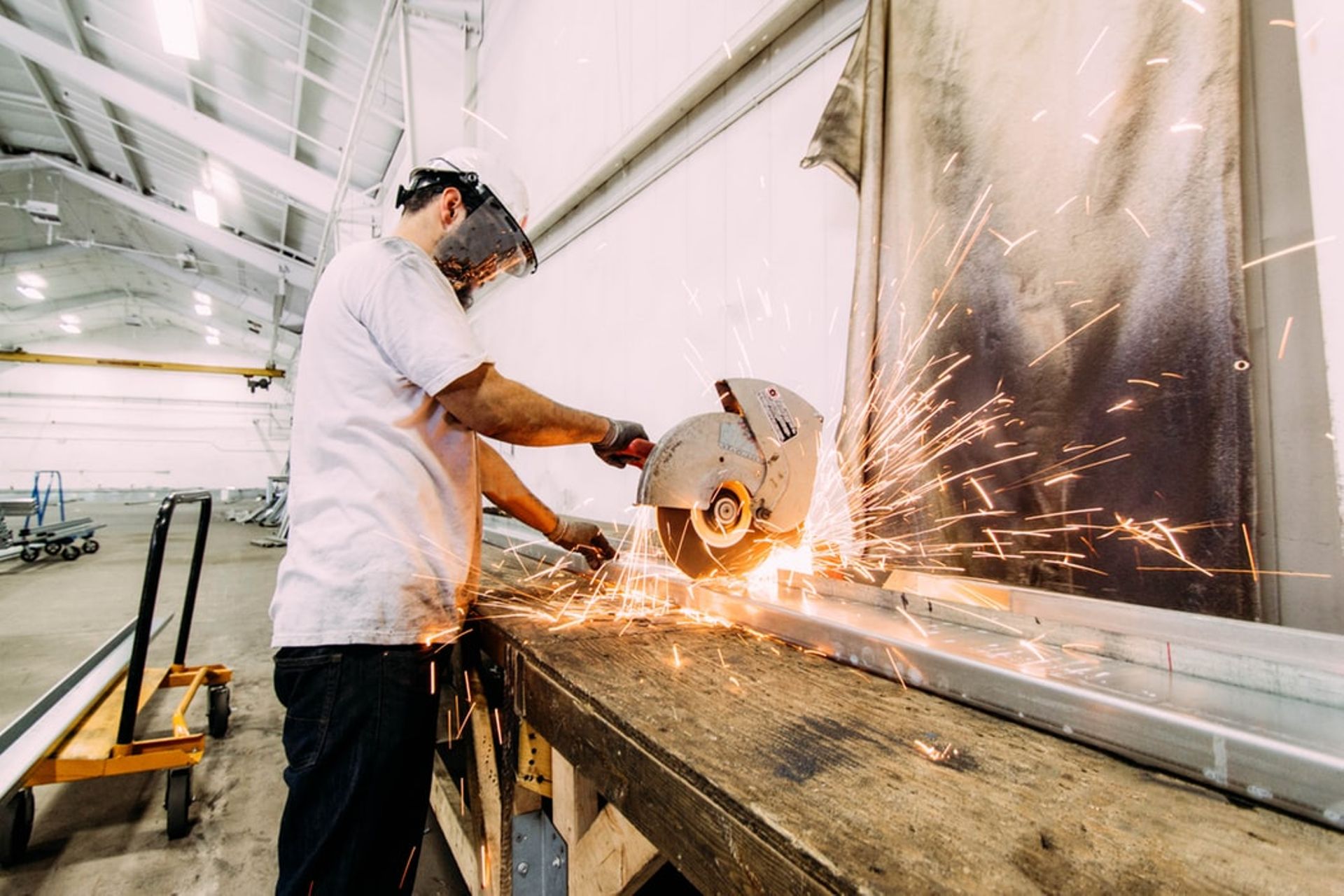 China sets up $21b national investment fund to boost manufacturing sector