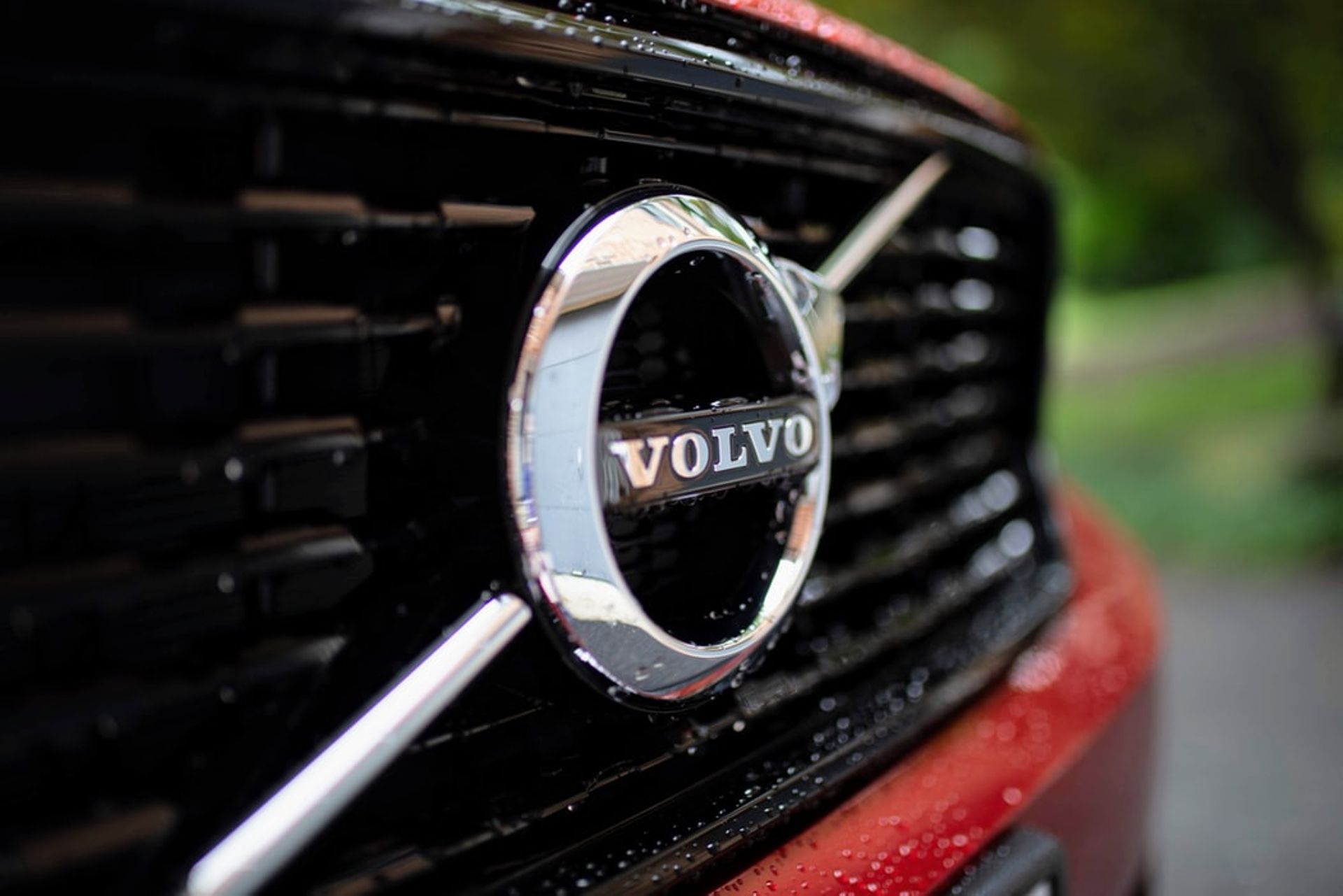 AB Volvo buys Chinese truck business for about $125.7m