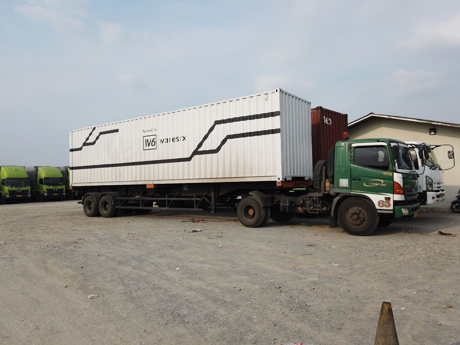 Indonesian logistics startup Waresix bags $11m Series A extension from EV Growth, Jungle Ventures