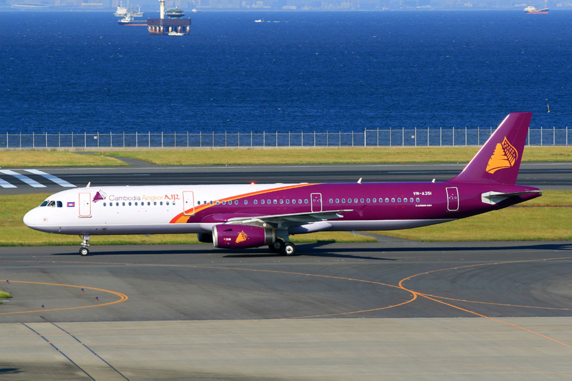 Vietnam Airlines mulls divesting 49% stake in Cambodia's Angkor Air