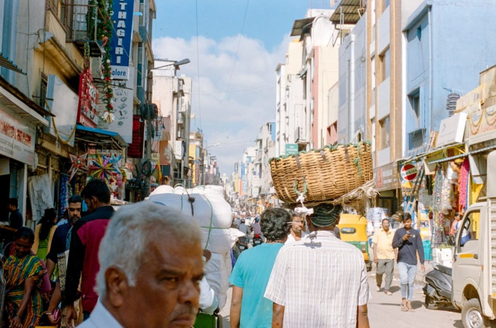 Investors spot big promise in Indian online retail amid COVID crisis