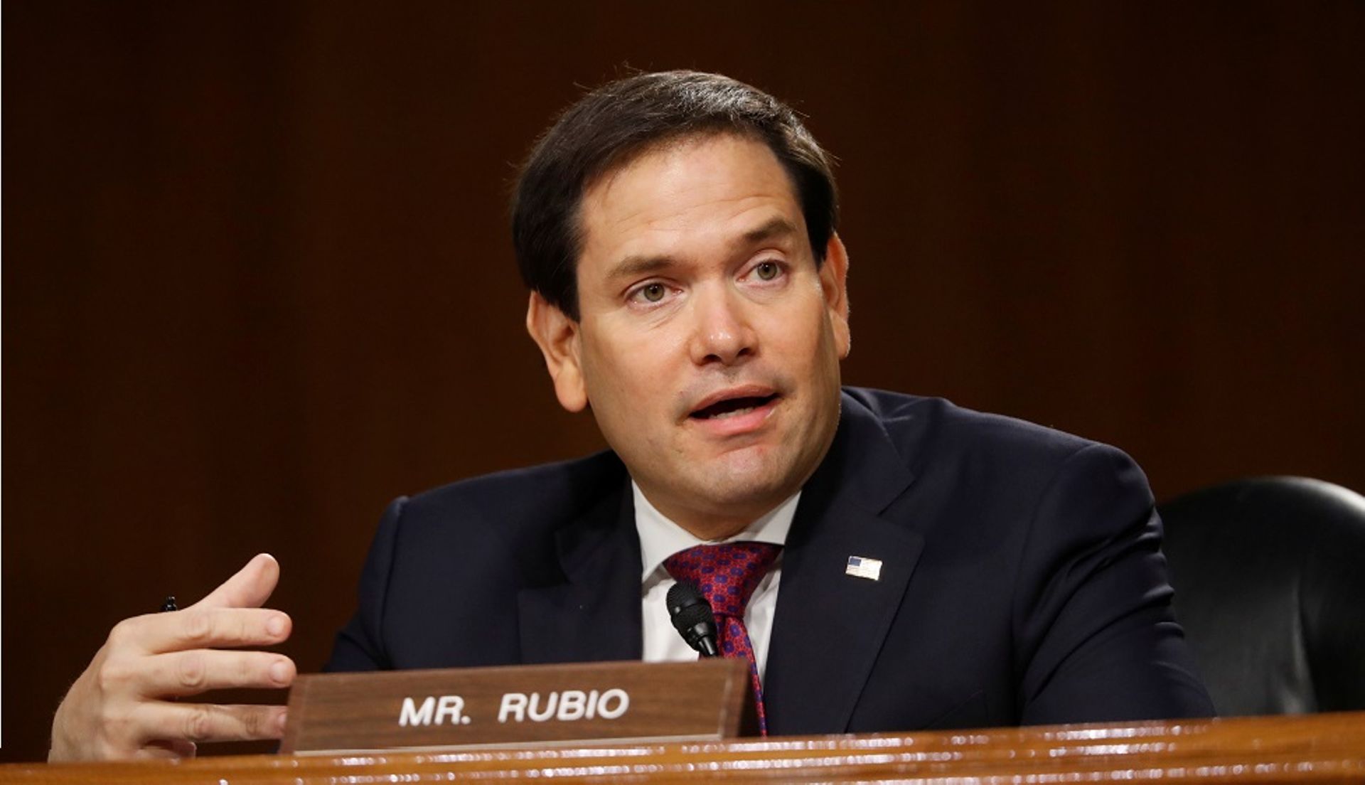 US senator seeks to ban Chinese firms from US capital markets