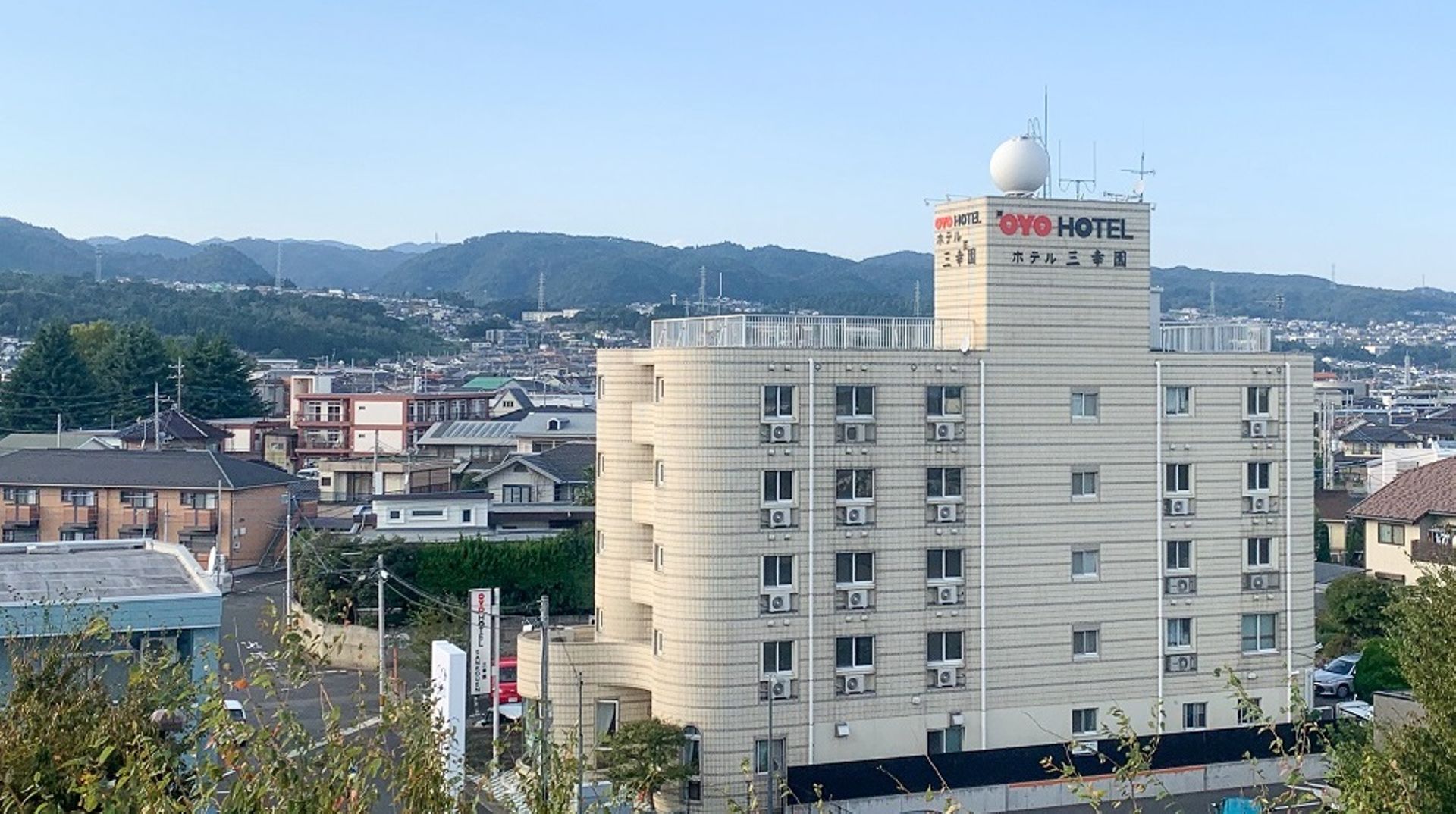 SoftBank said to dispatch officials to help virus-stricken Oyo Japan