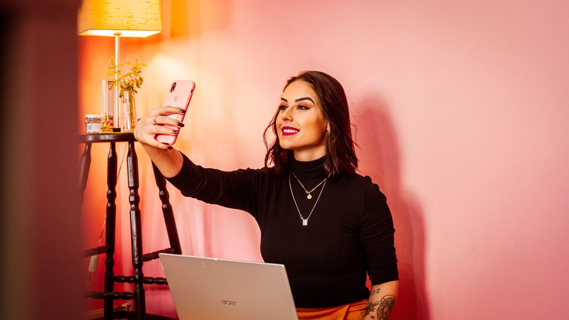 Indonesian online marketplace Sociabuzz raises funding from UMG Idealab