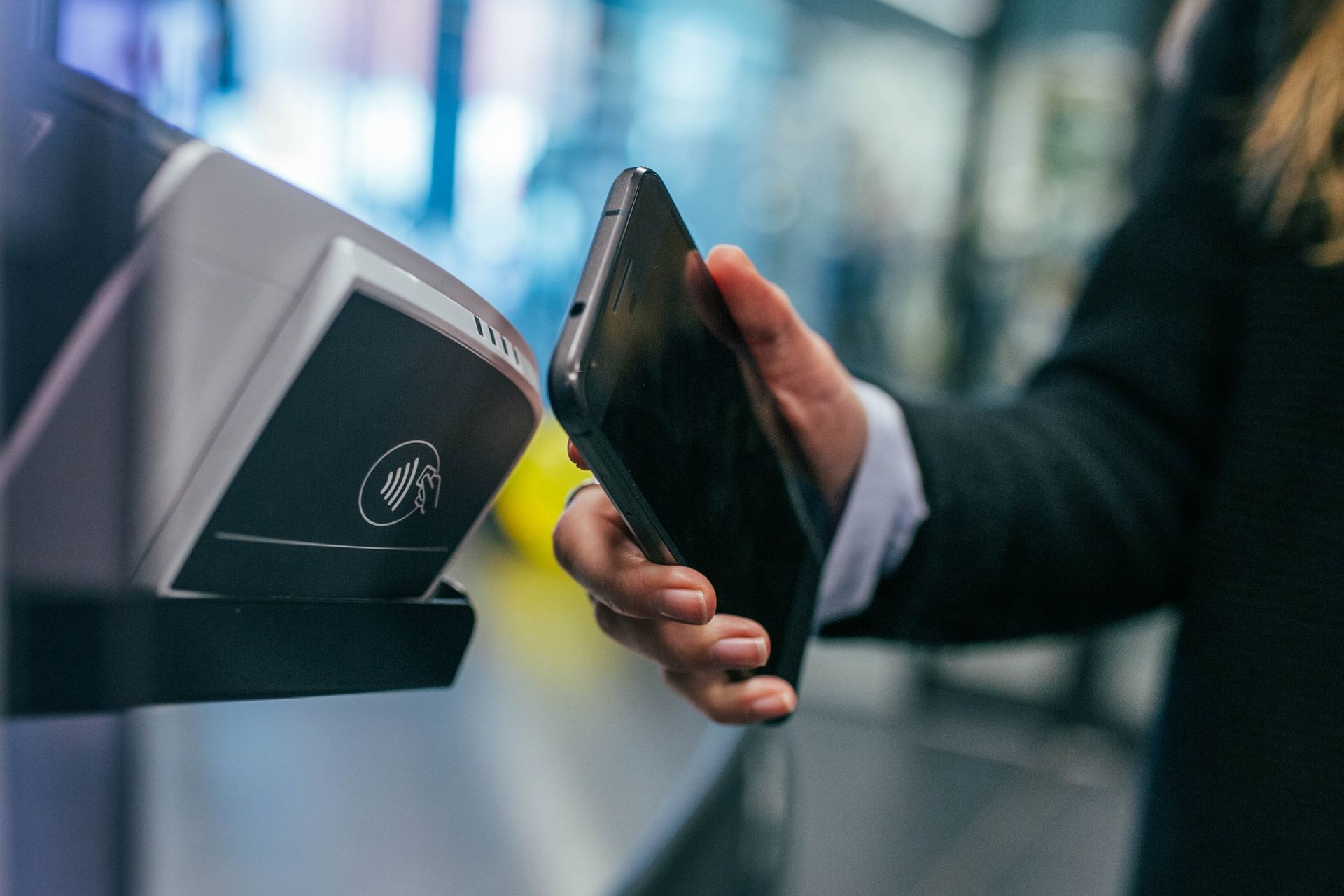 SE Asia Digest: KB Financial backs Gpay; Lightnet inks fintech pacts