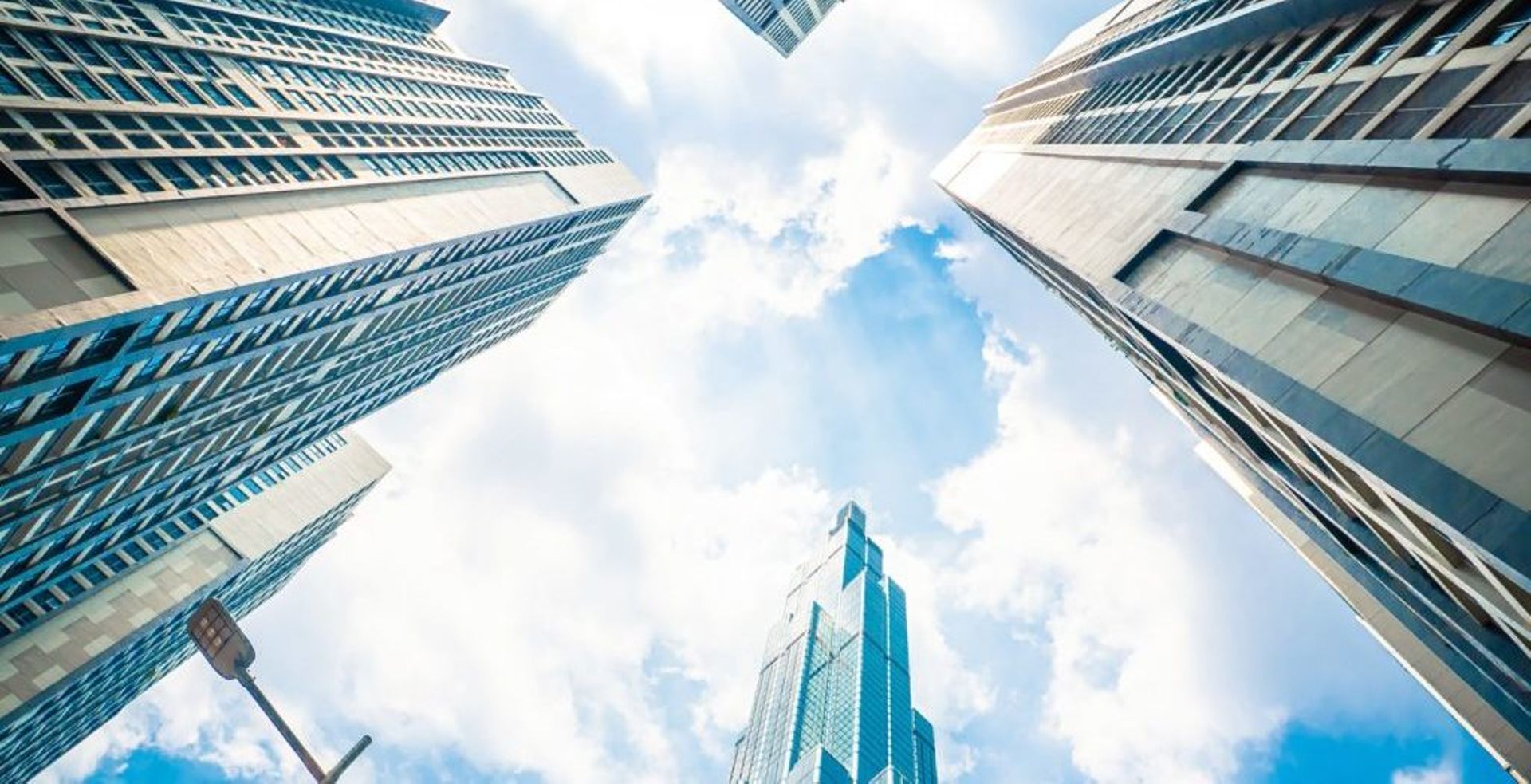 Private investments in Vietnamese real estate fizzled out after H1 this year