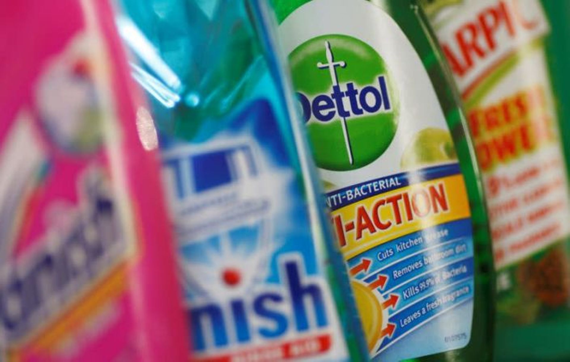 Reckitt Benckiser considers over $2b sale of Mead Johnson Greater China