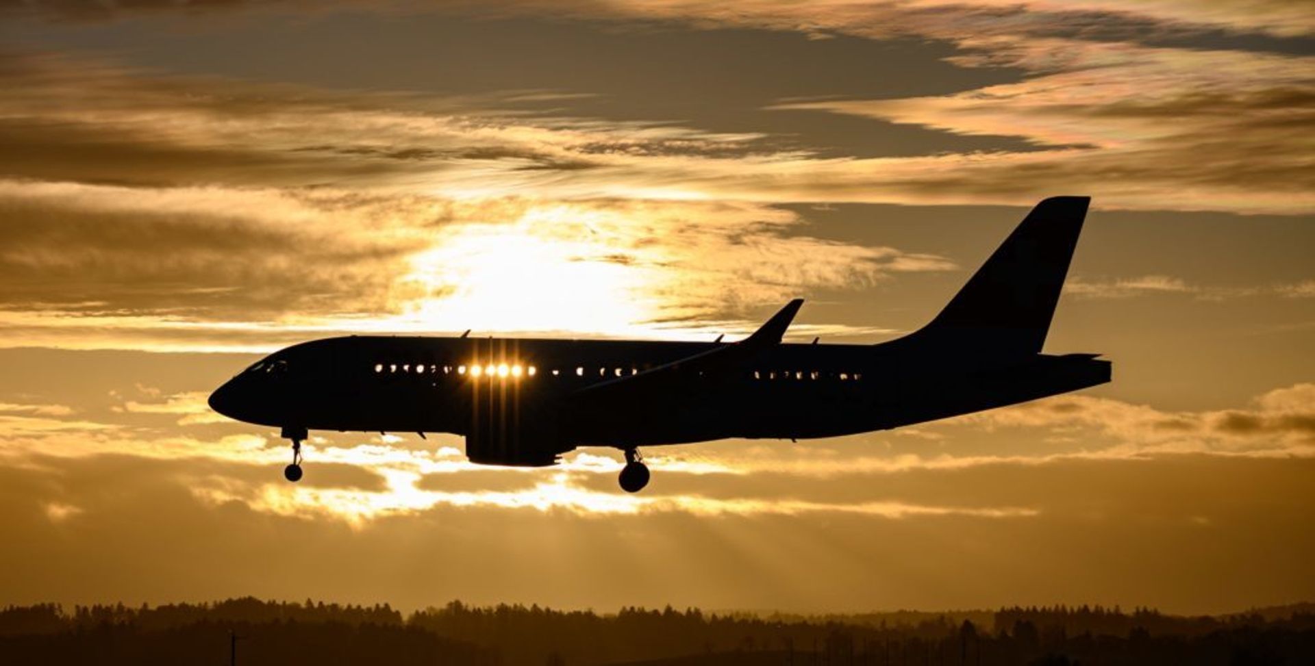 China's Juneyao Air sets up investment firm, to bid for HNA Group's assets