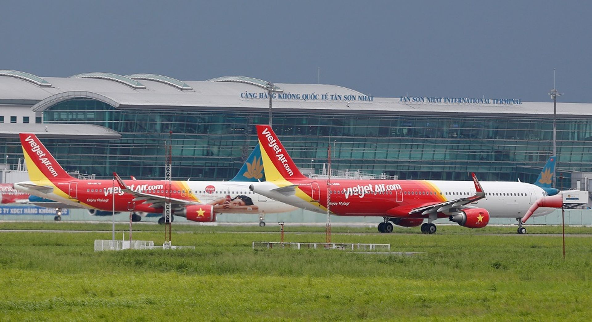 VietJet plans to sell 15% stake, raise $300m via international bond sale