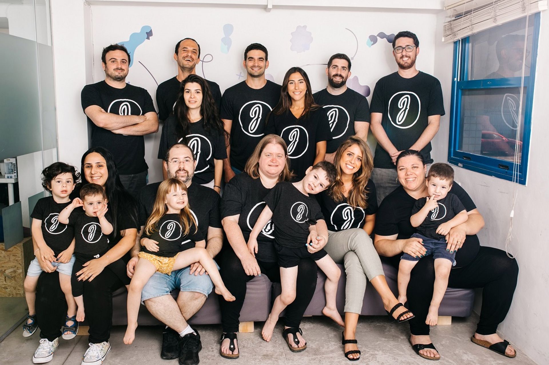 Australia's v2food secures $53m Series B extension; Israel's Joonko raises $10m