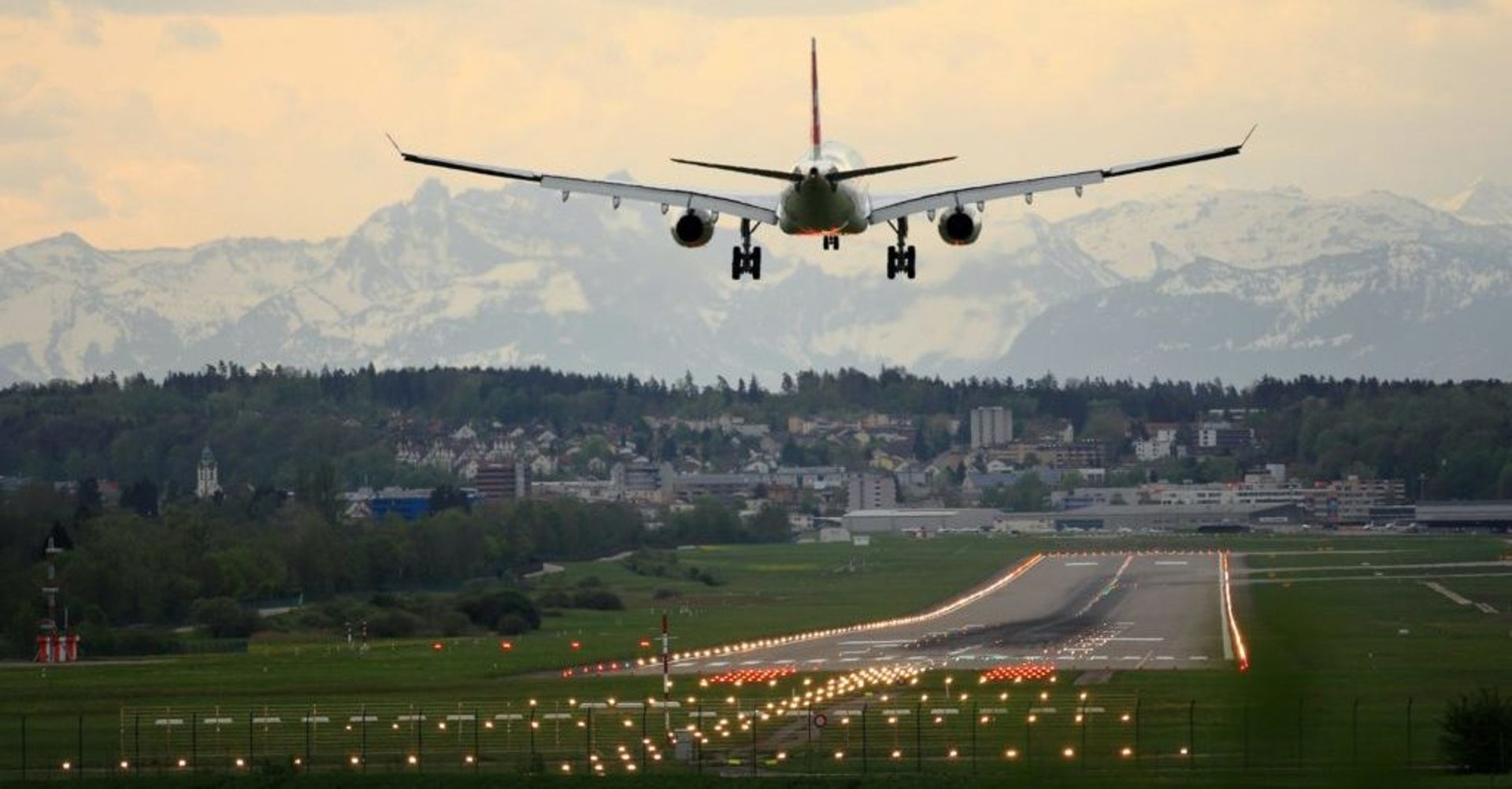 Sale of Sydney Airport moves a step closer after sweetened $17.4 b offer