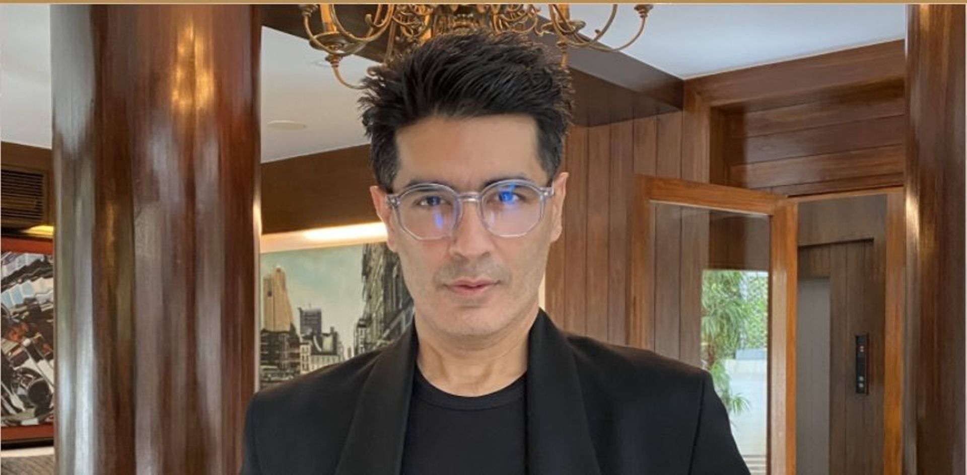 RIL unit to acquire 40% stake in Indian ethnic wear designer Manish Malhotra's label