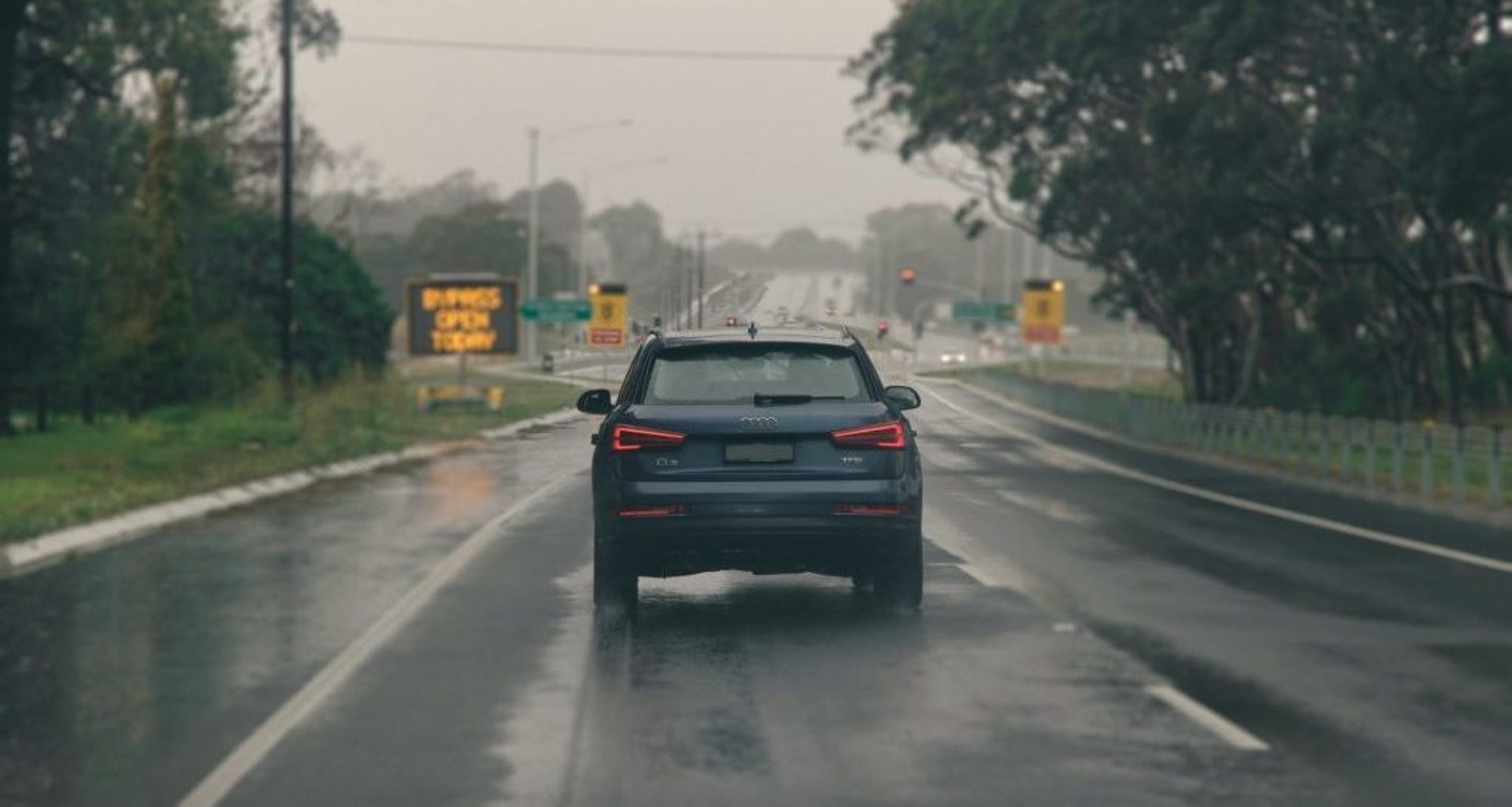Macquarie-led group inks $5.4b deal to run Victoria state's car registries for 40 years
