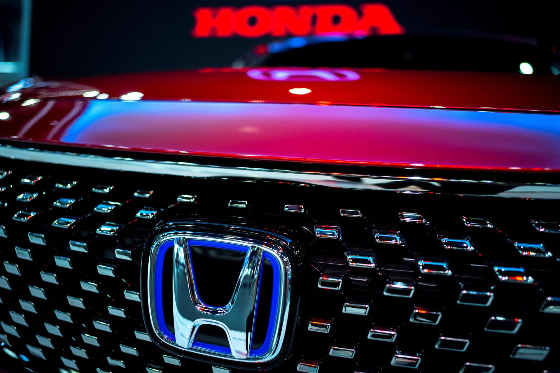Major Japanese insurers said ready to offload $3.1b of Honda shares