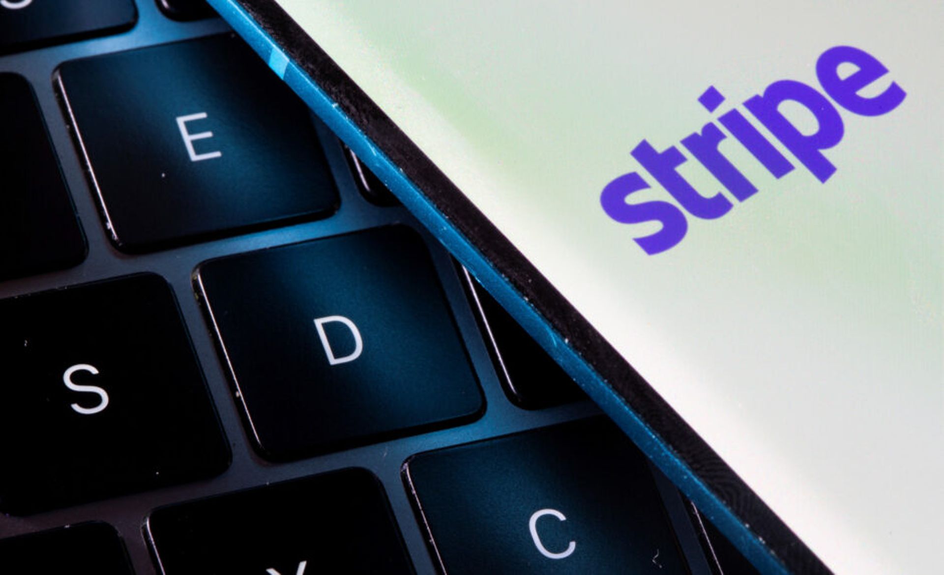 Stripe nearly halves valuation to $50b following $6.5b raise