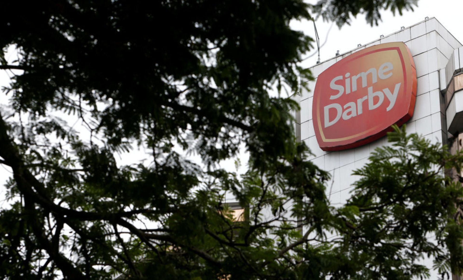 Malaysia's Sime Darby to sell stake in Asia JV to Columbia Asia for $1.2b