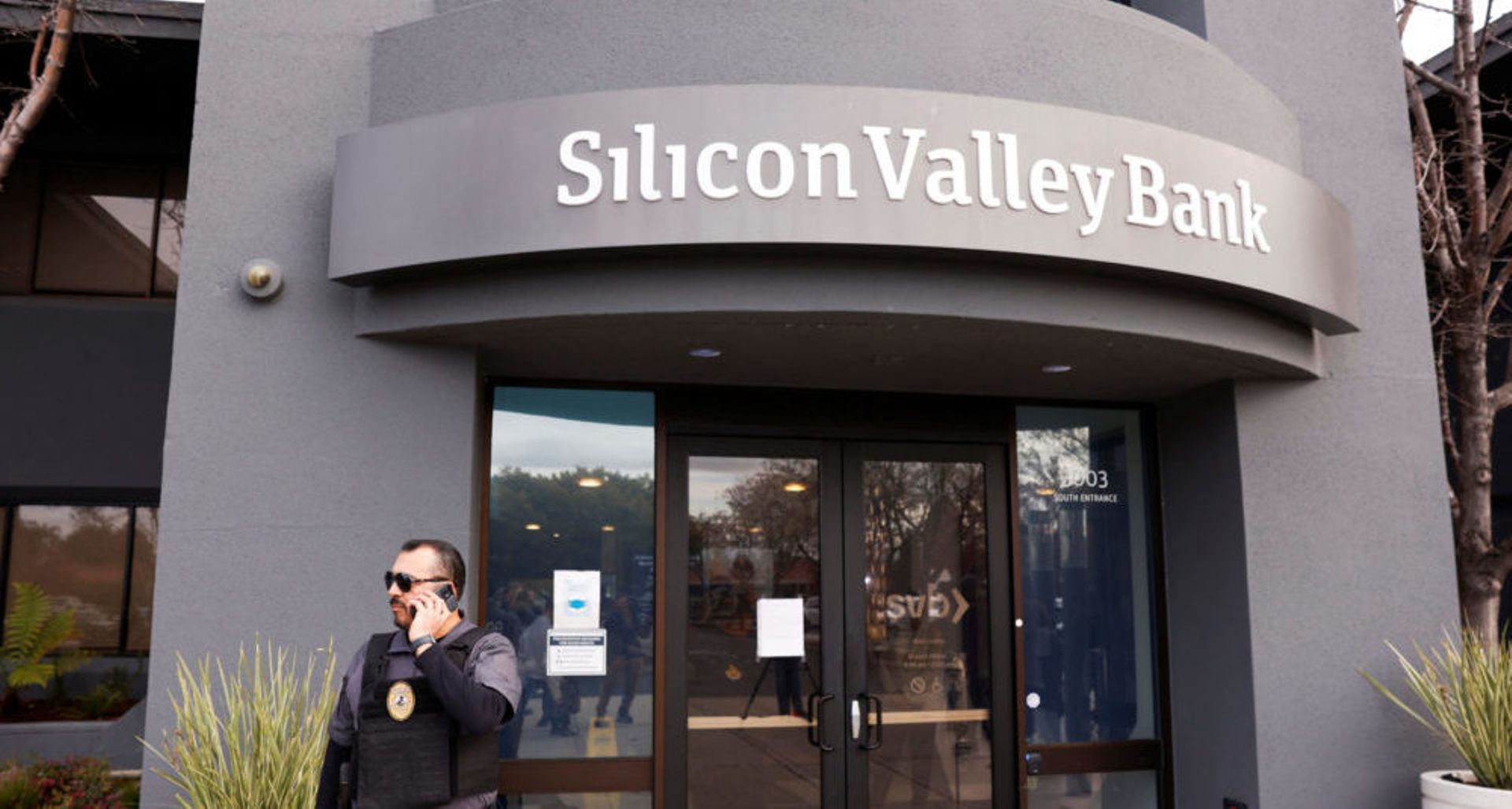 Tech billionaires led by Palmer Luckey set to launch new SVB-like bank