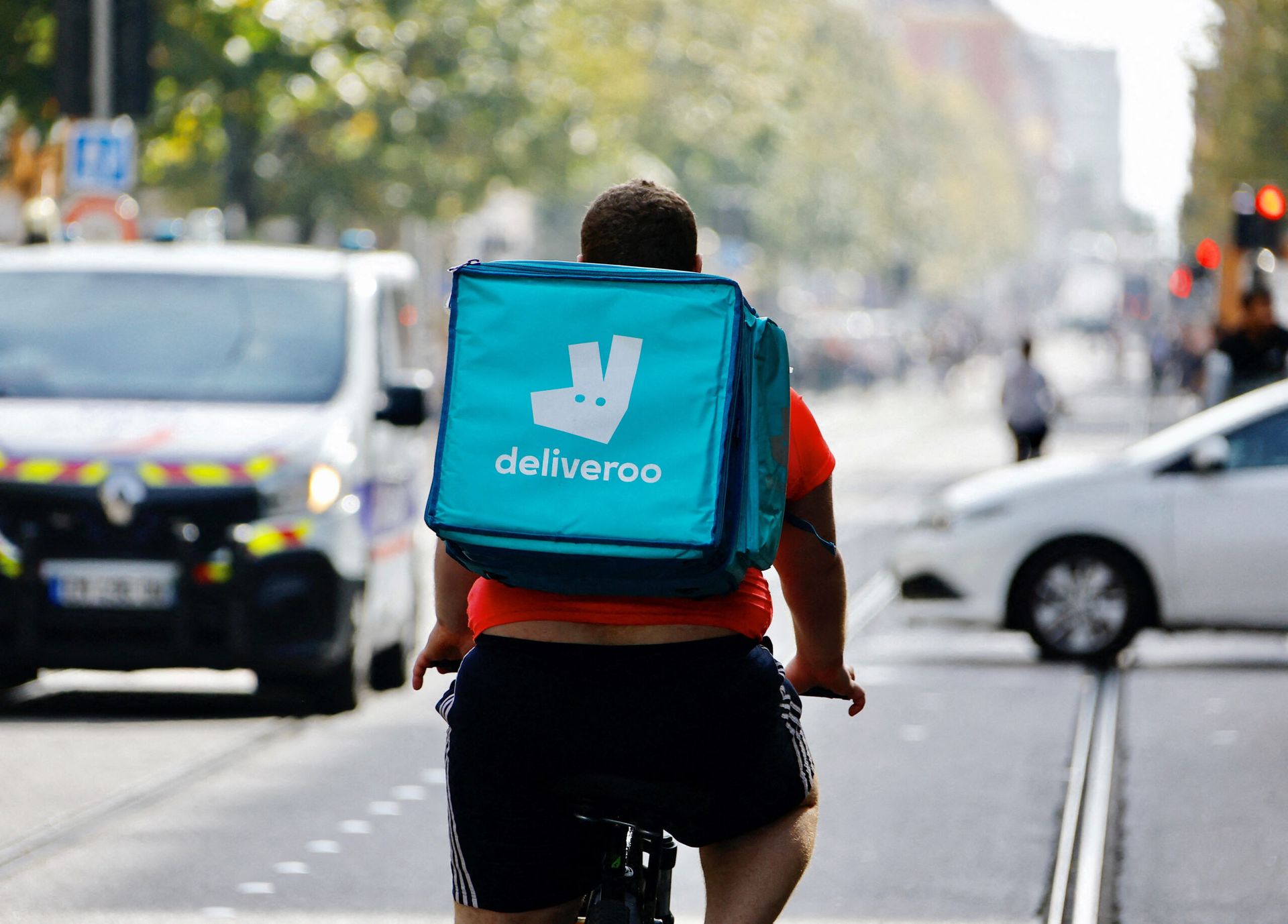 Deliveroo shuts cloud kitchen ops in SG, citing cost pressures