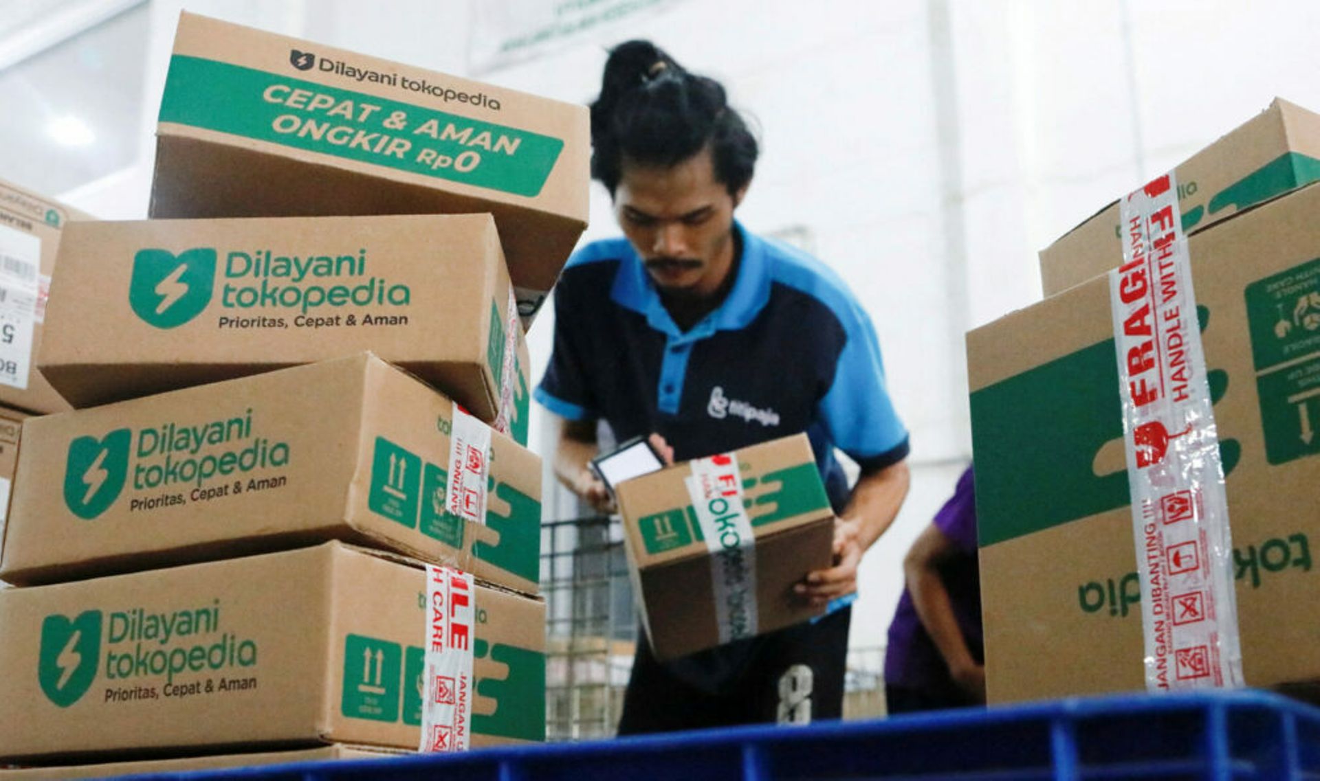 ID Digest: Tokopedia completes integration with TikTok; MUFG-backed Adira closes Mandala Finance deal