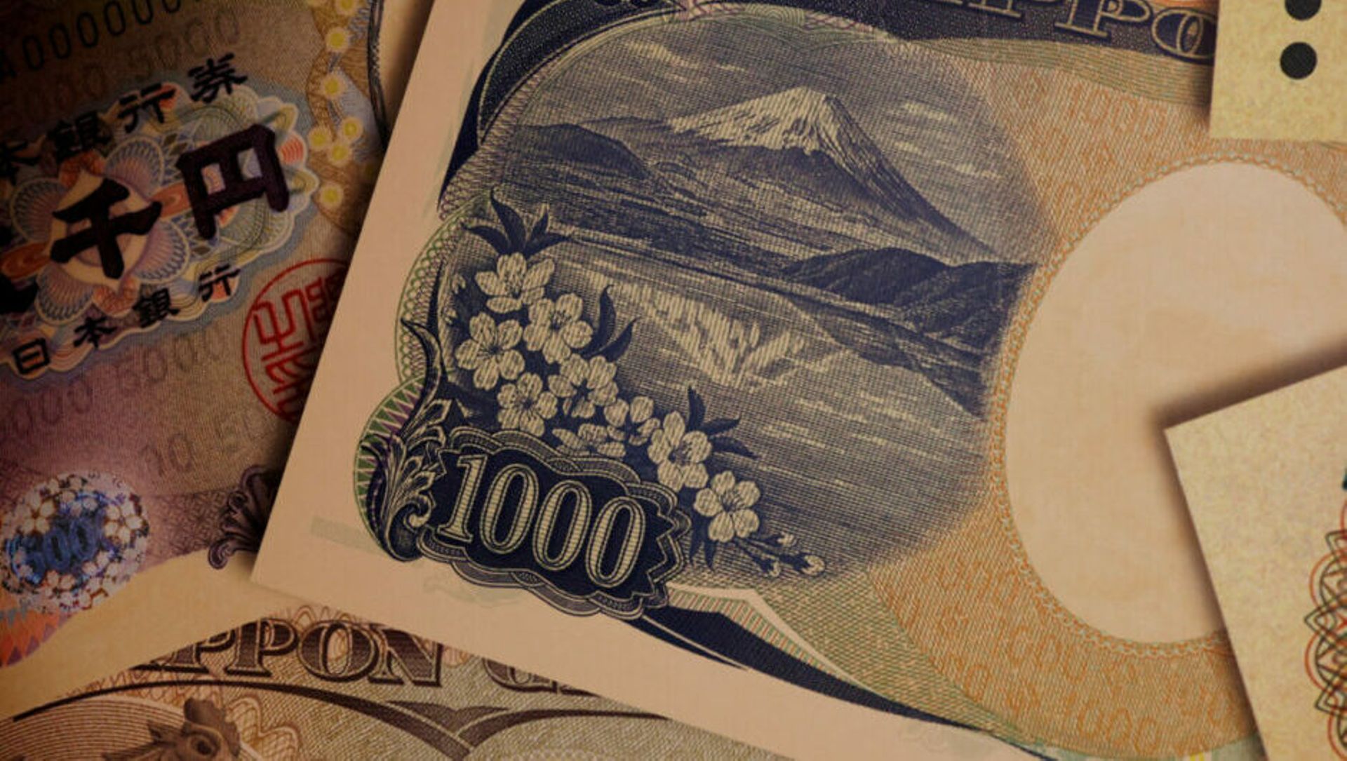 Japan's Mizuho hunting for deals to bolster asset management business