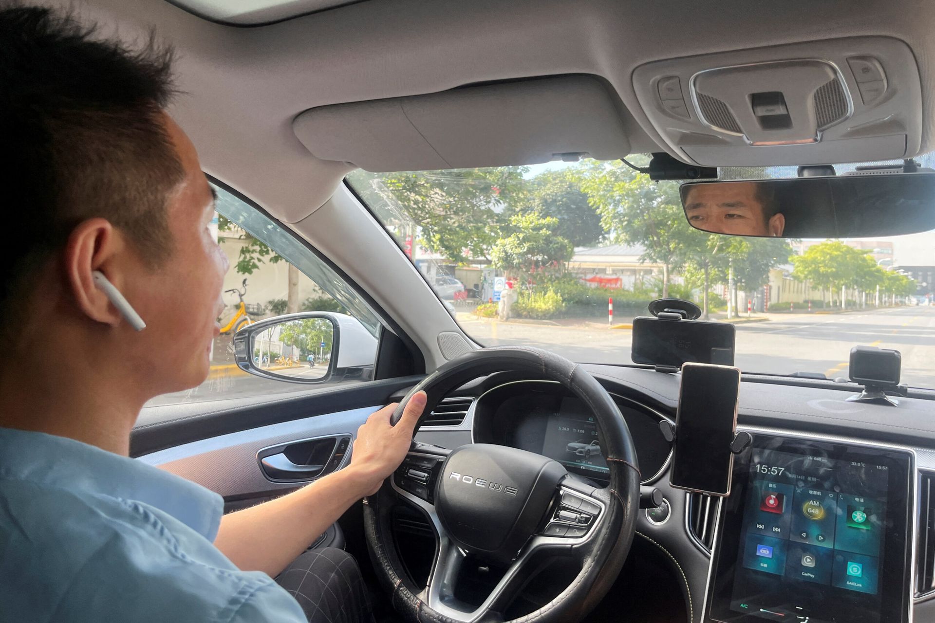 Bumpy road for China's ride-hailing drivers as economy slows