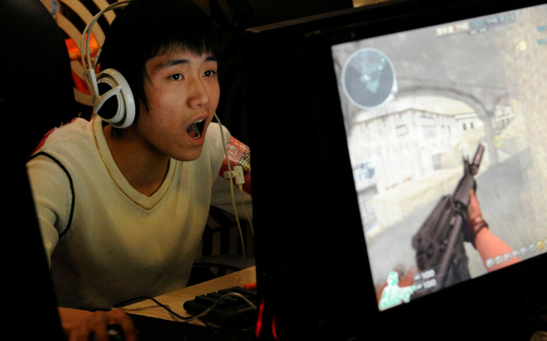 Tencent, NetEase plunge as China issues rules to curb players' spending on online games