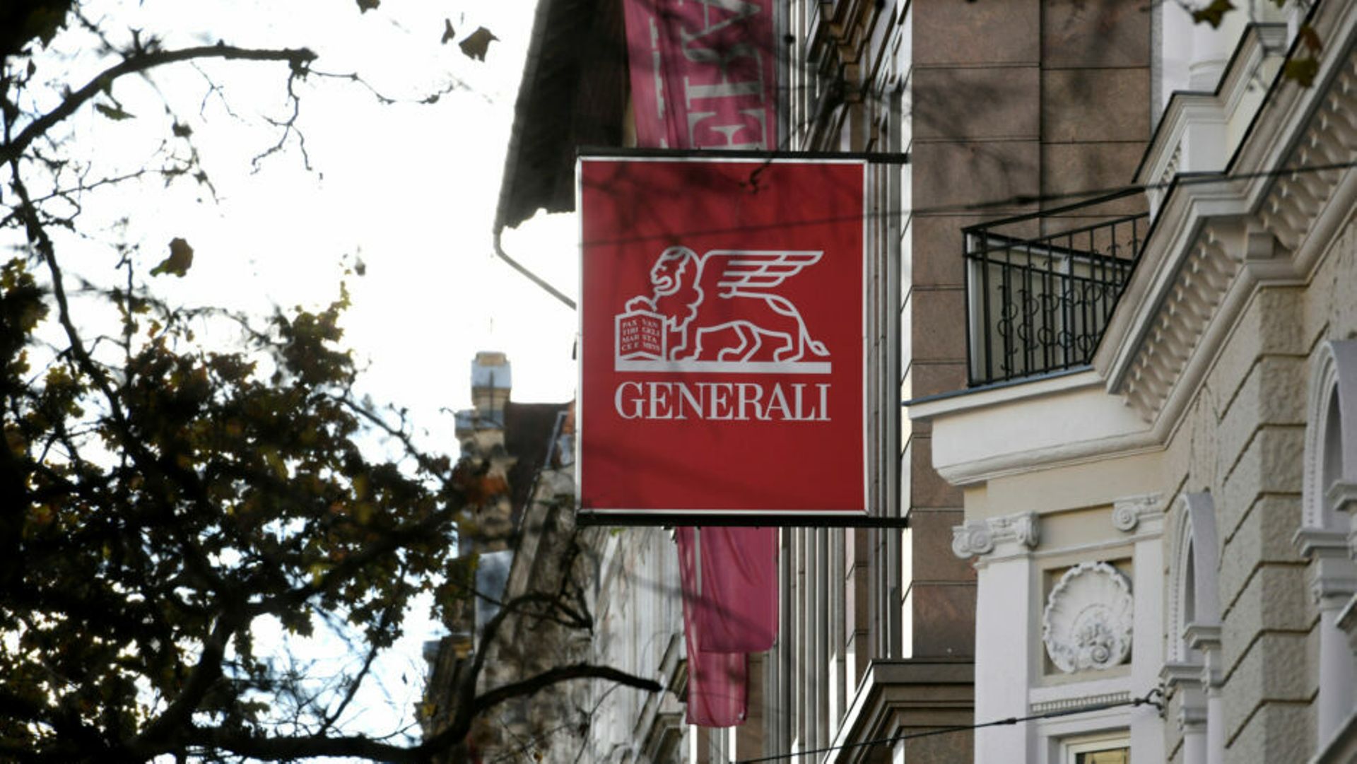 Italy's Generali buys JV partner's stake in China non-life insurance business