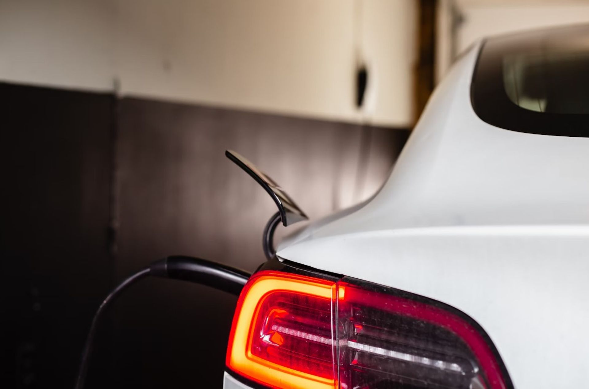 Hybrids lead EVs in sales growth as drivers seek convenience