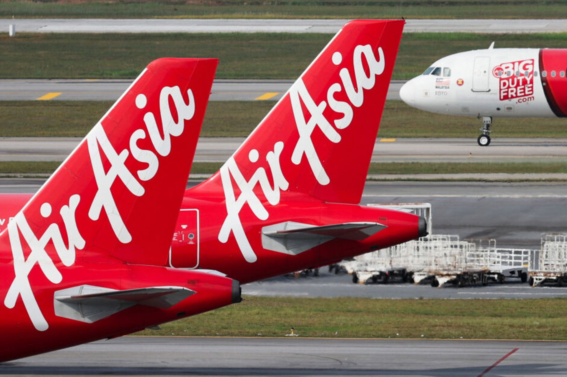 Shareholders approve buyout of AirAsia by long-haul associate AirAsia X